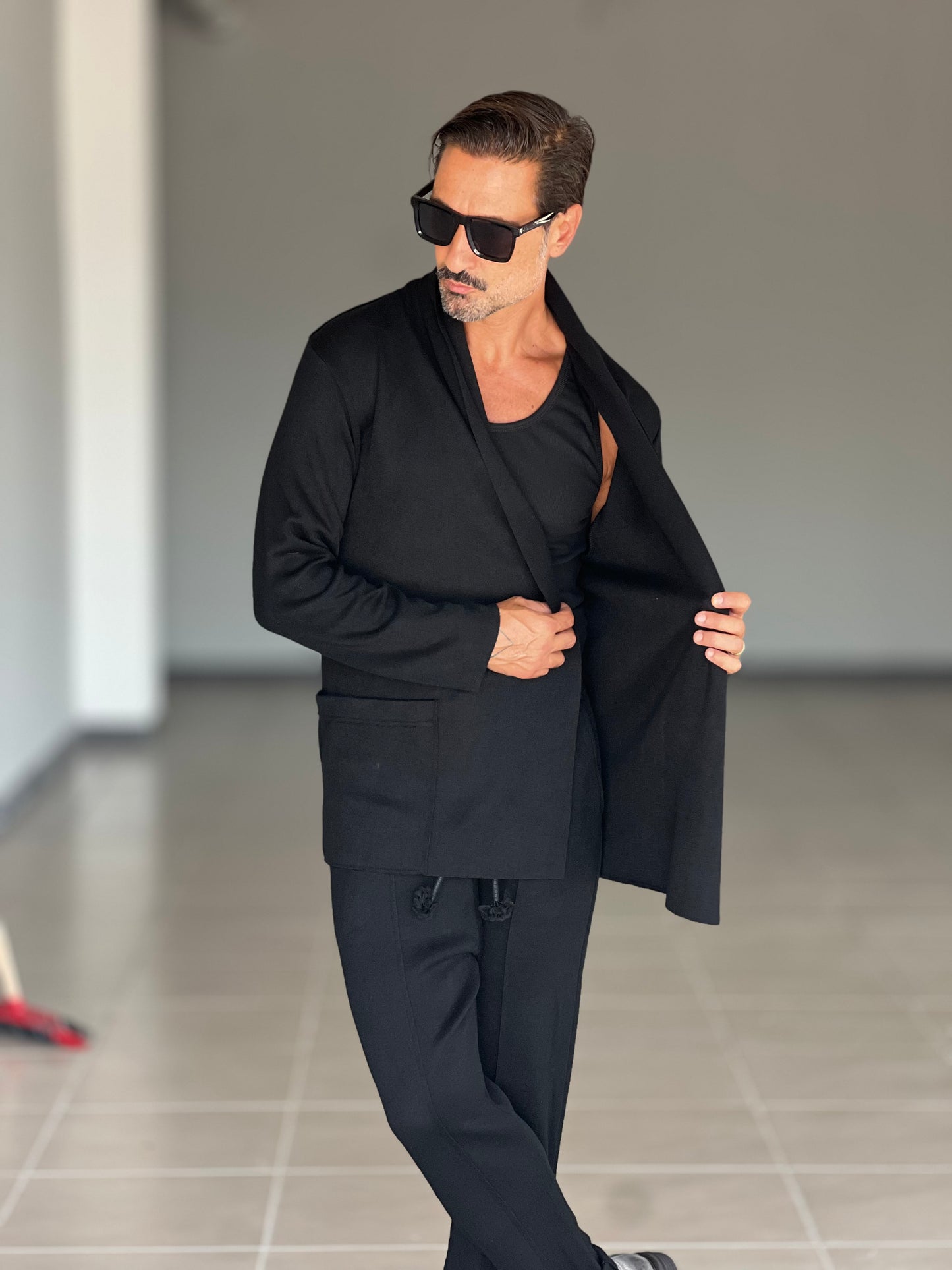 CARDIGAN NERO MAXI SCIALLATO XAGON