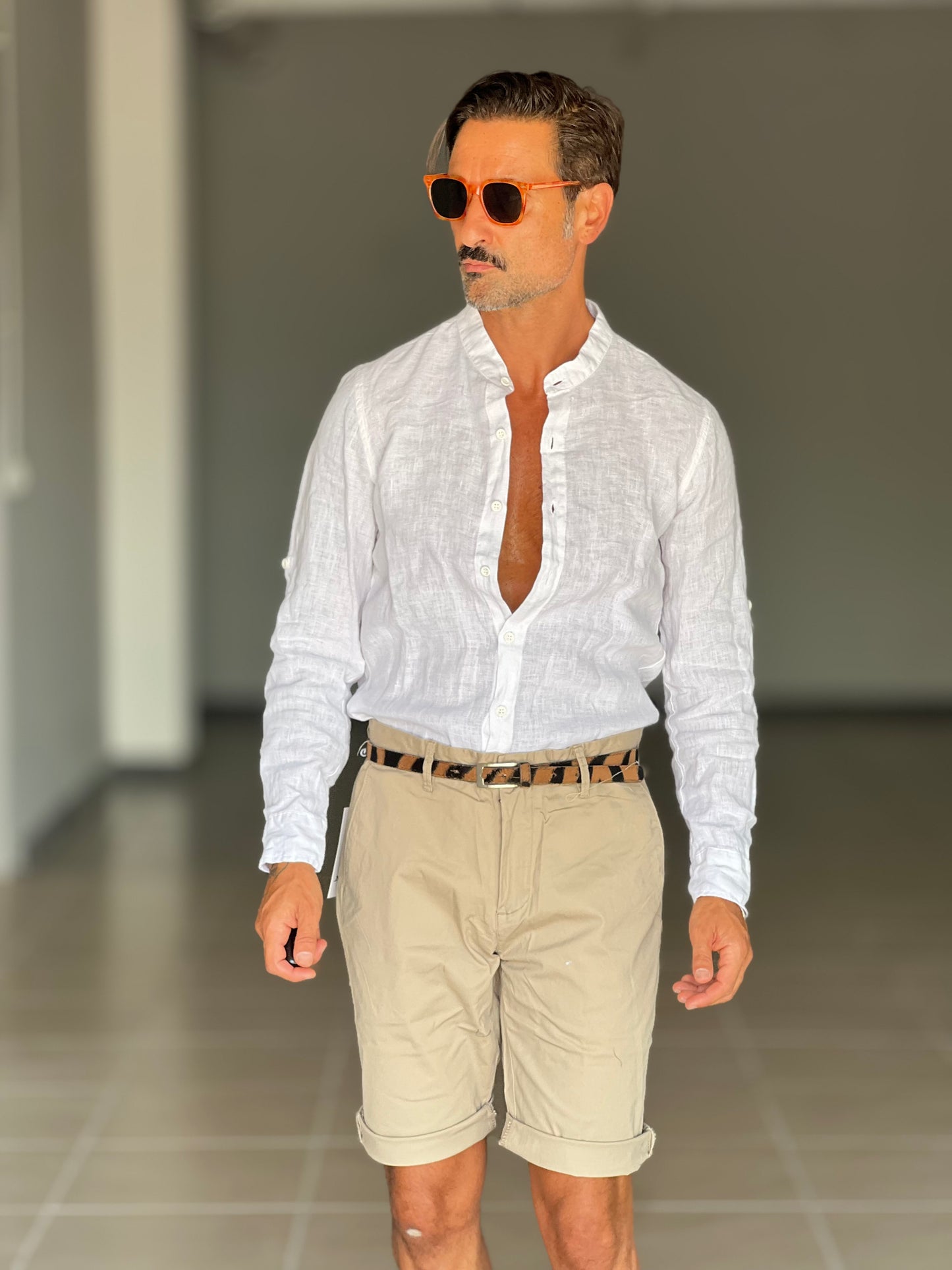 WHITE VISCOSE TROUSERS WITH REGULAR BOTTOM