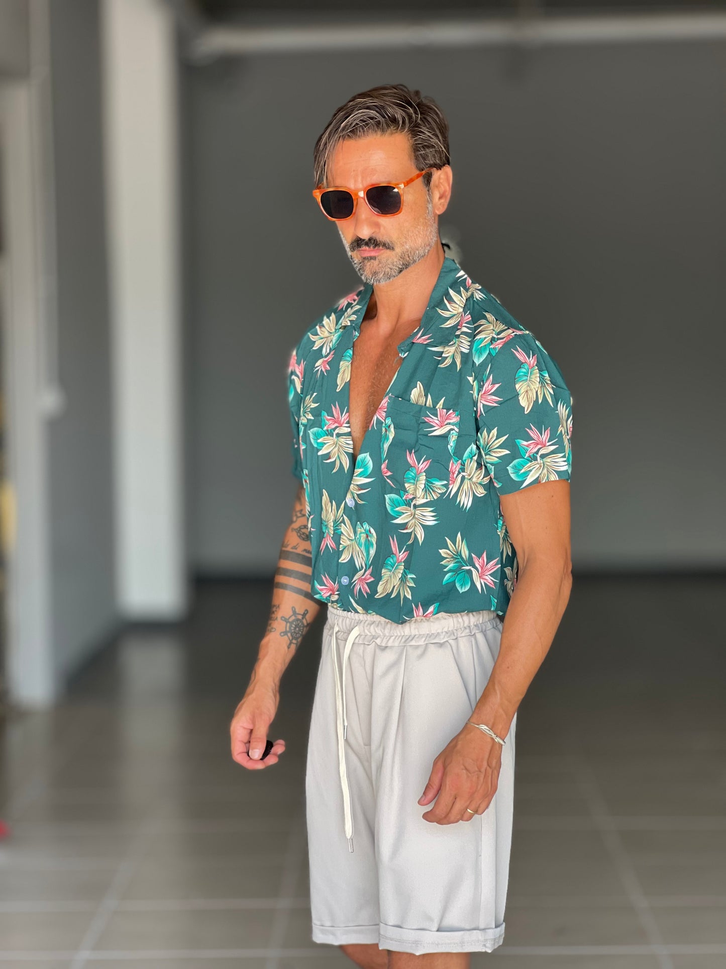 WHITE VISCOSE TROUSERS WITH REGULAR BOTTOM