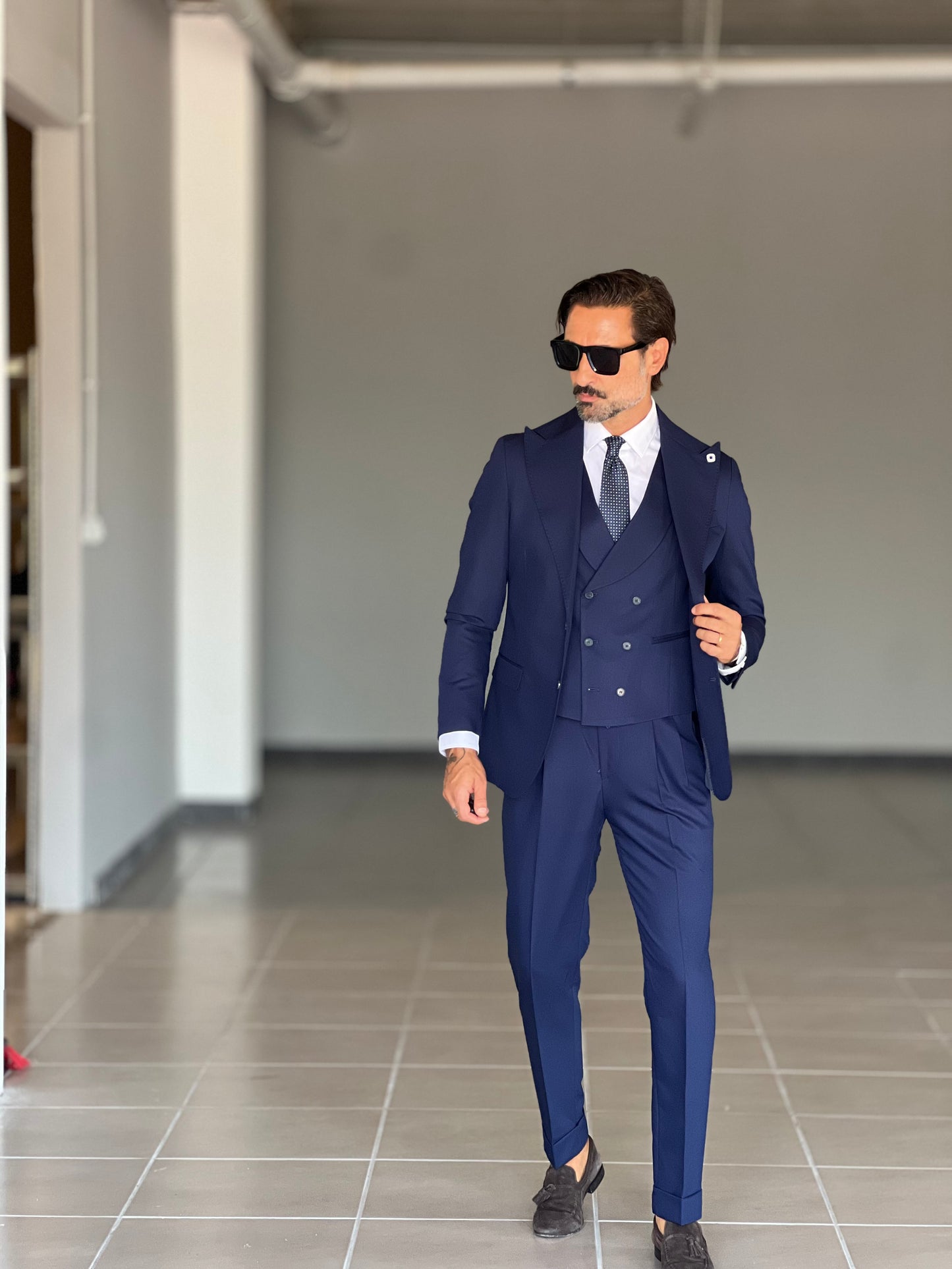 ABITO BLU MONOPETTO 30% LANA 3 PEZZI CON GILET
