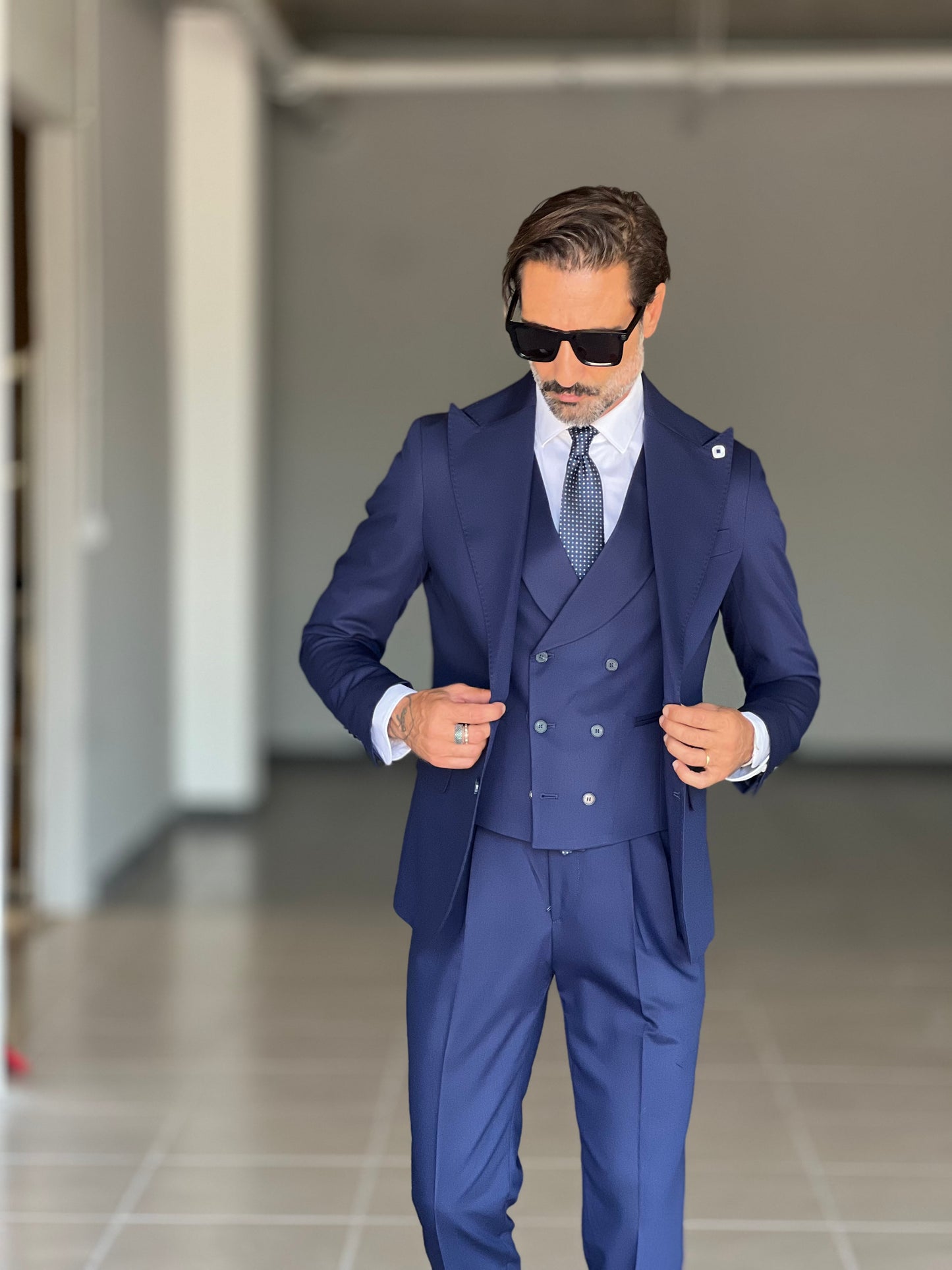 ABITO BLU MONOPETTO 30% LANA 3 PEZZI CON GILET