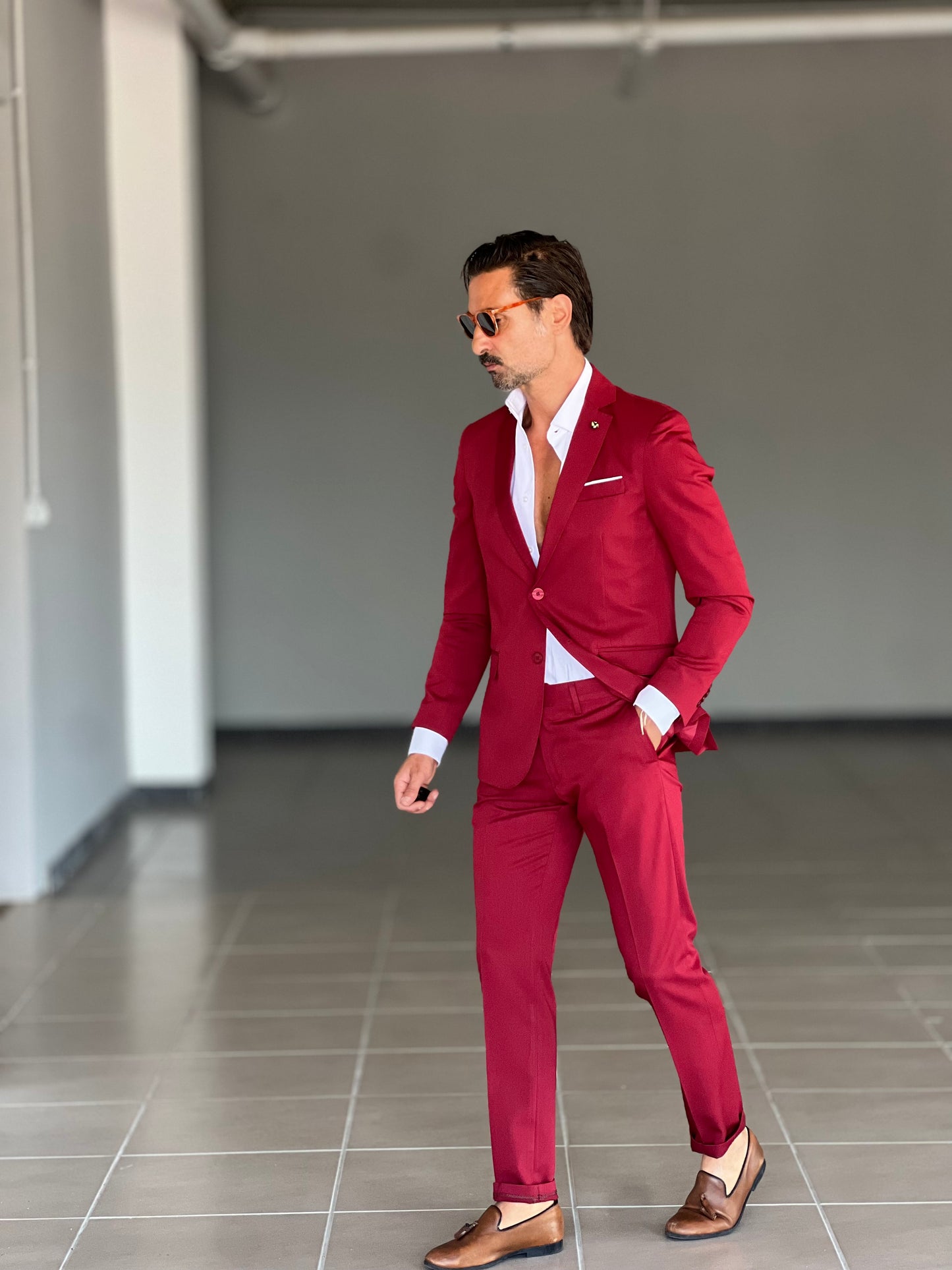 ABITO ROSSO MONOPETTO VISCOSA E MISTI