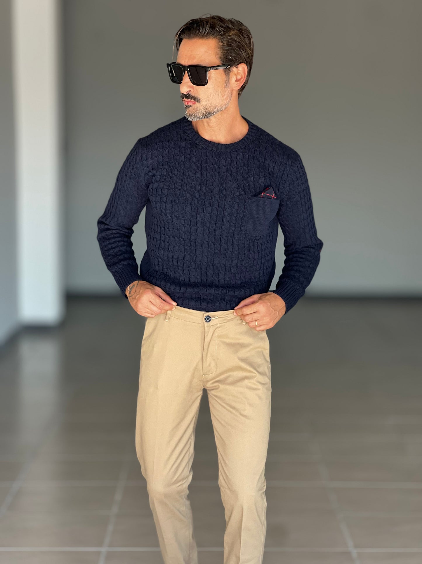 MAGLIA OPERATA BLU TOPPE AI GOMITI