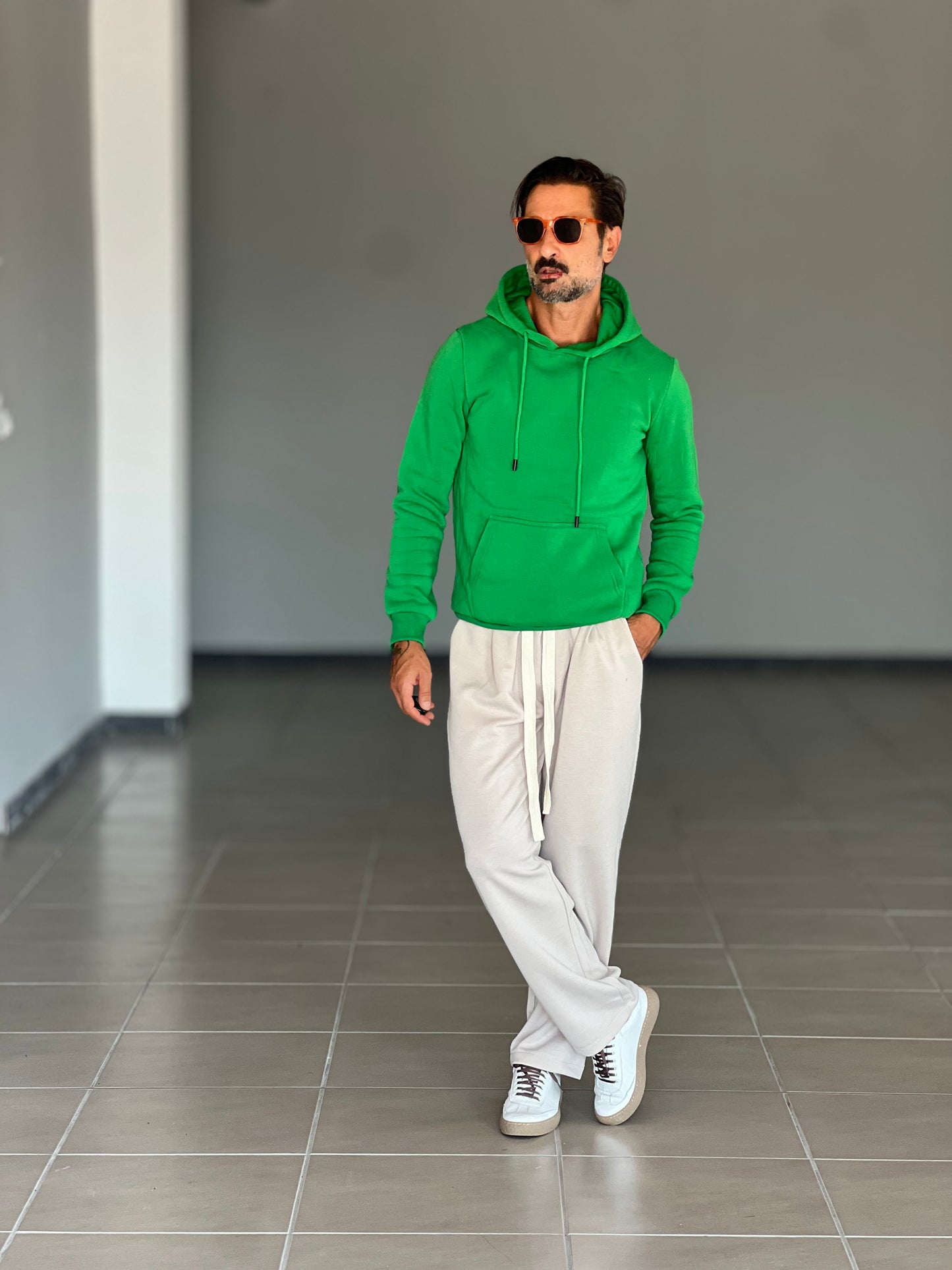 FELPA VERDE SMERALDO CAPPUCCIO