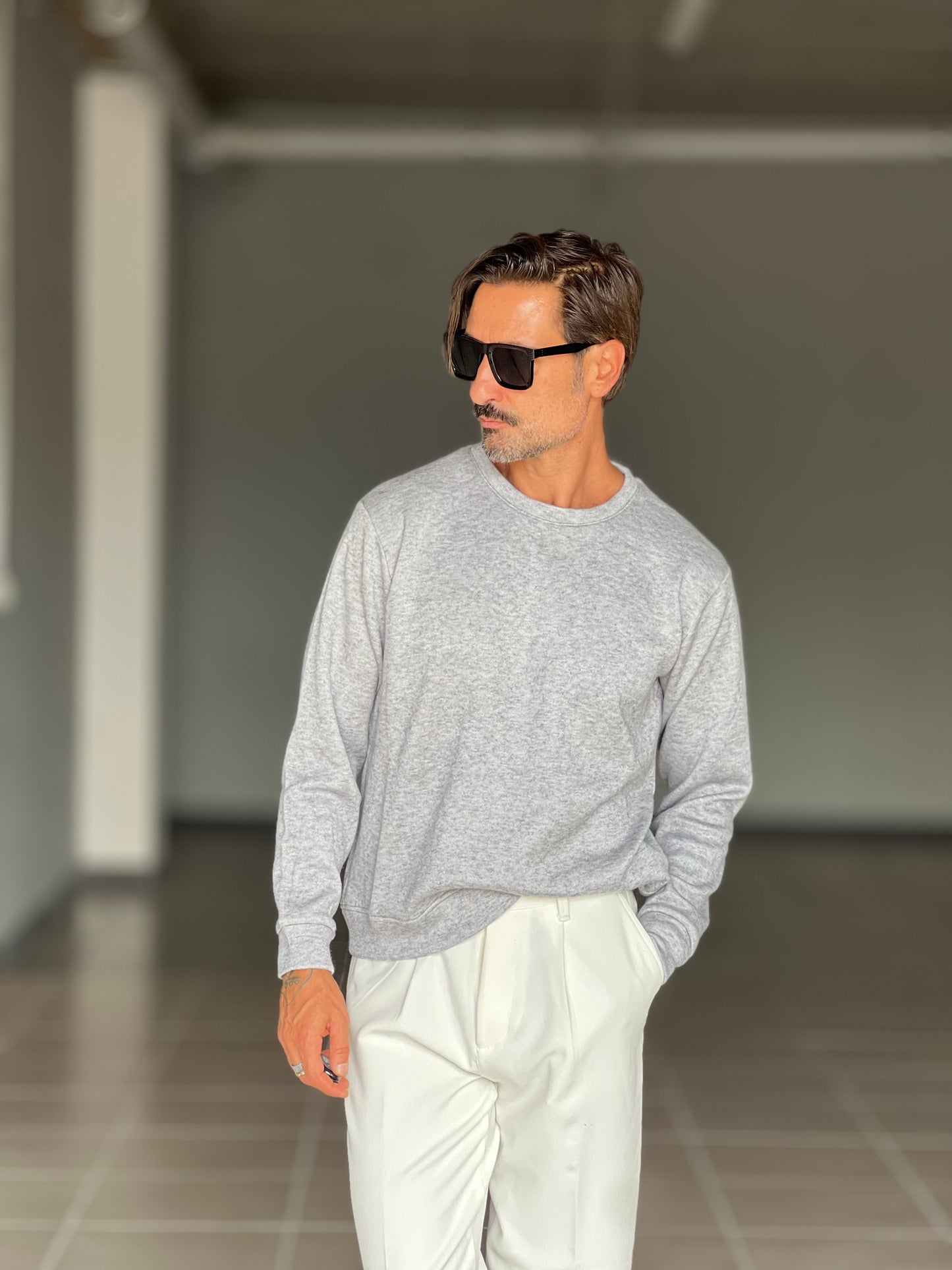 WHITE VISCOSE TROUSERS WITH REGULAR BOTTOM