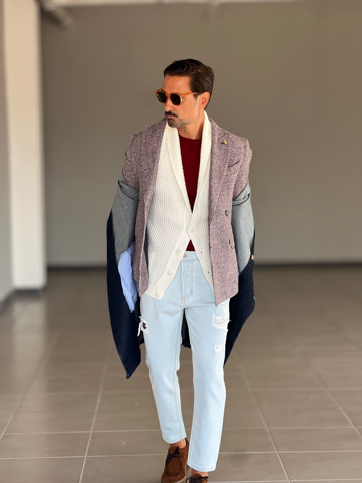 WHITE BASIC WASH JEANS