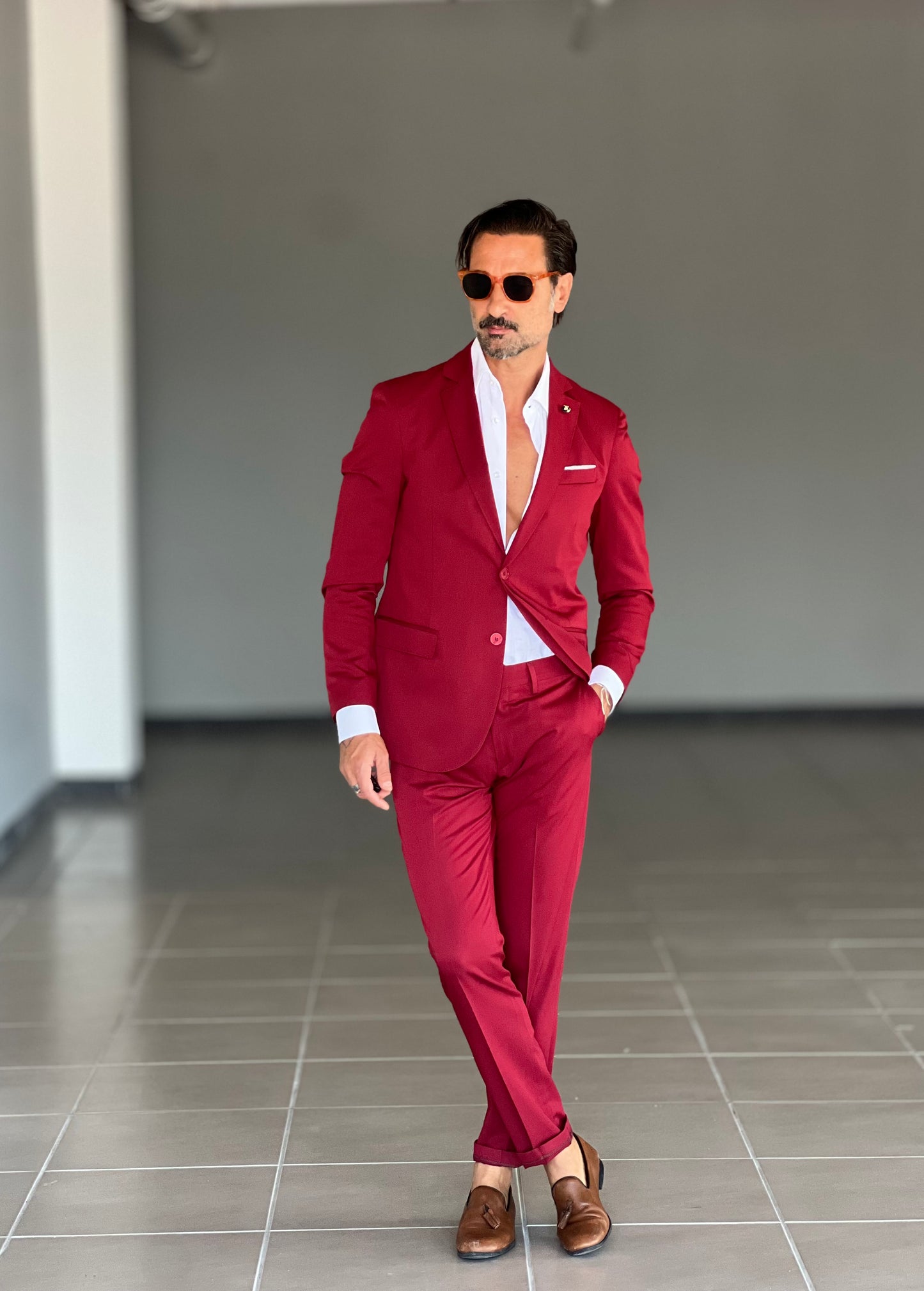 ABITO ROSSO MONOPETTO VISCOSA E MISTI