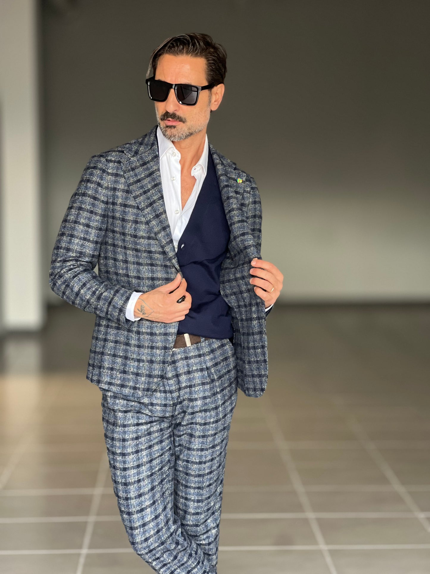 ABITO TARTAN BLU E GRIGIO