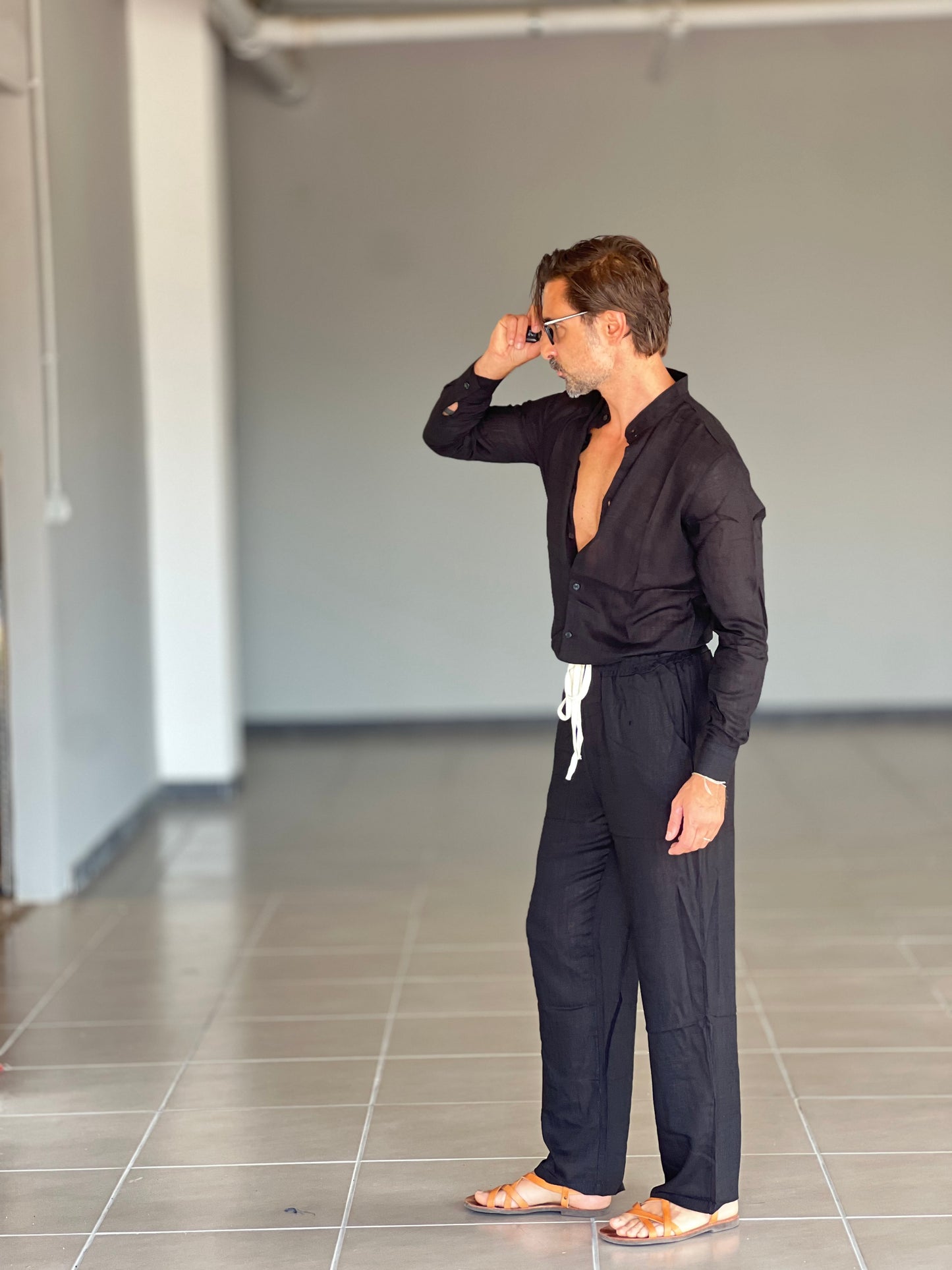 WHITE VISCOSE TROUSERS WITH REGULAR BOTTOM