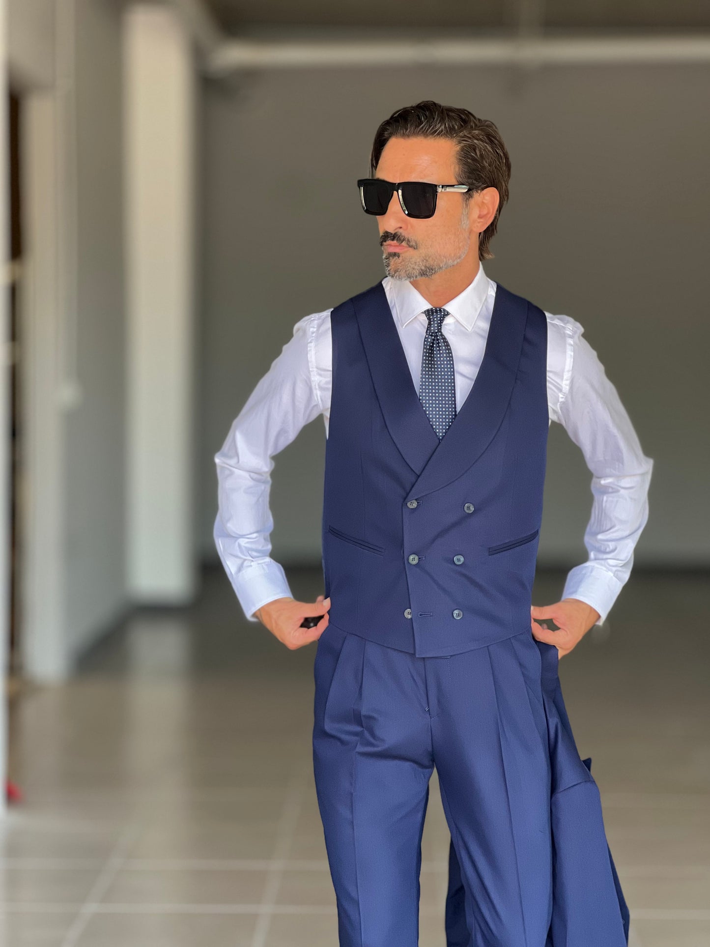 ABITO BLU MONOPETTO 30% LANA 3 PEZZI CON GILET