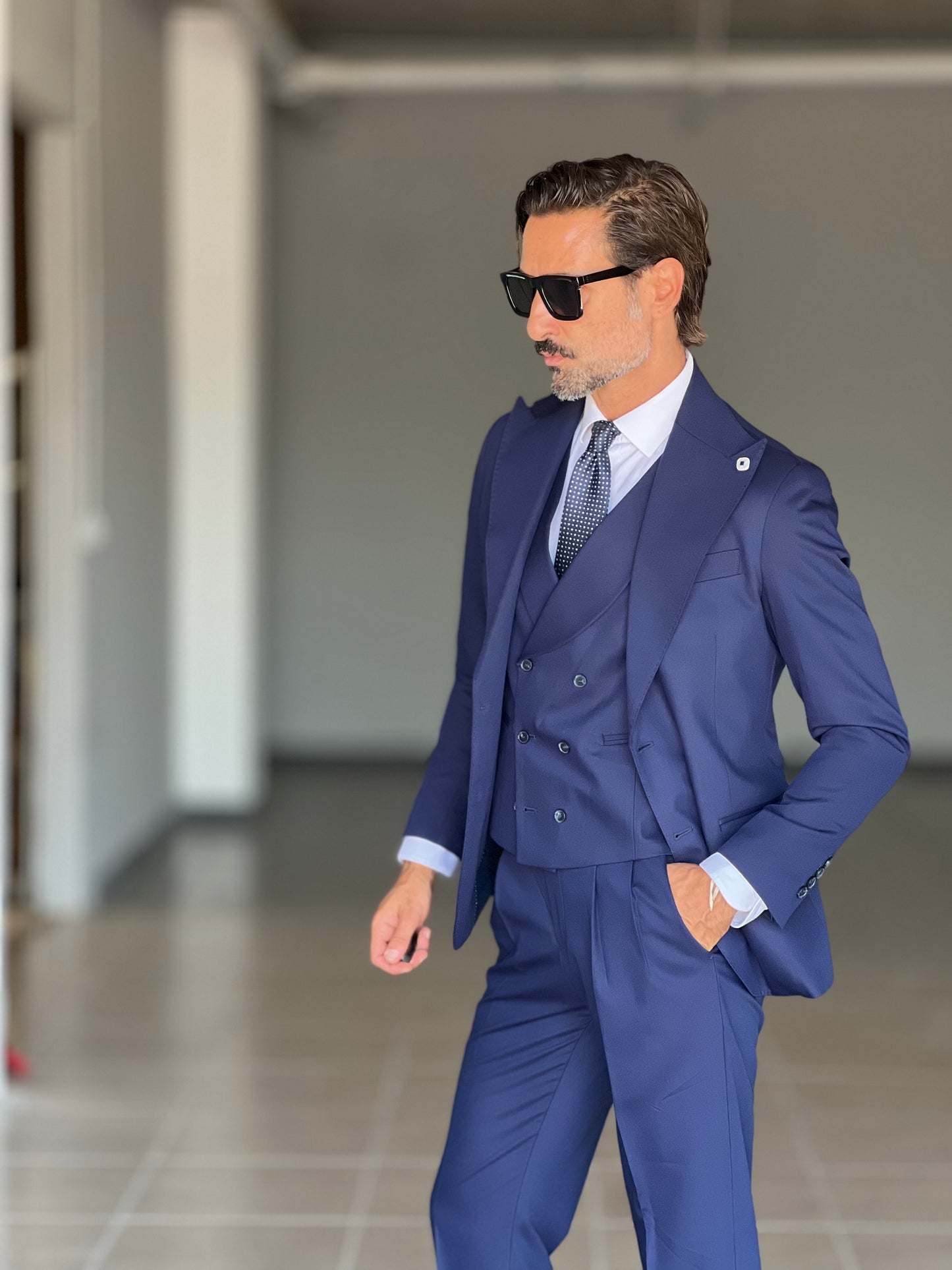 ABITO BLU MONOPETTO 30% LANA 3 PEZZI CON GILET