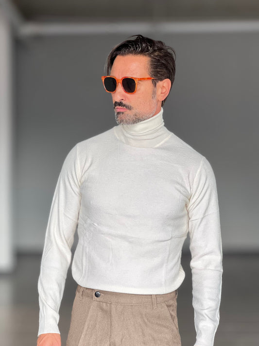 MULTICOLORED RED AND GRAY SHAVED HIGH NECK