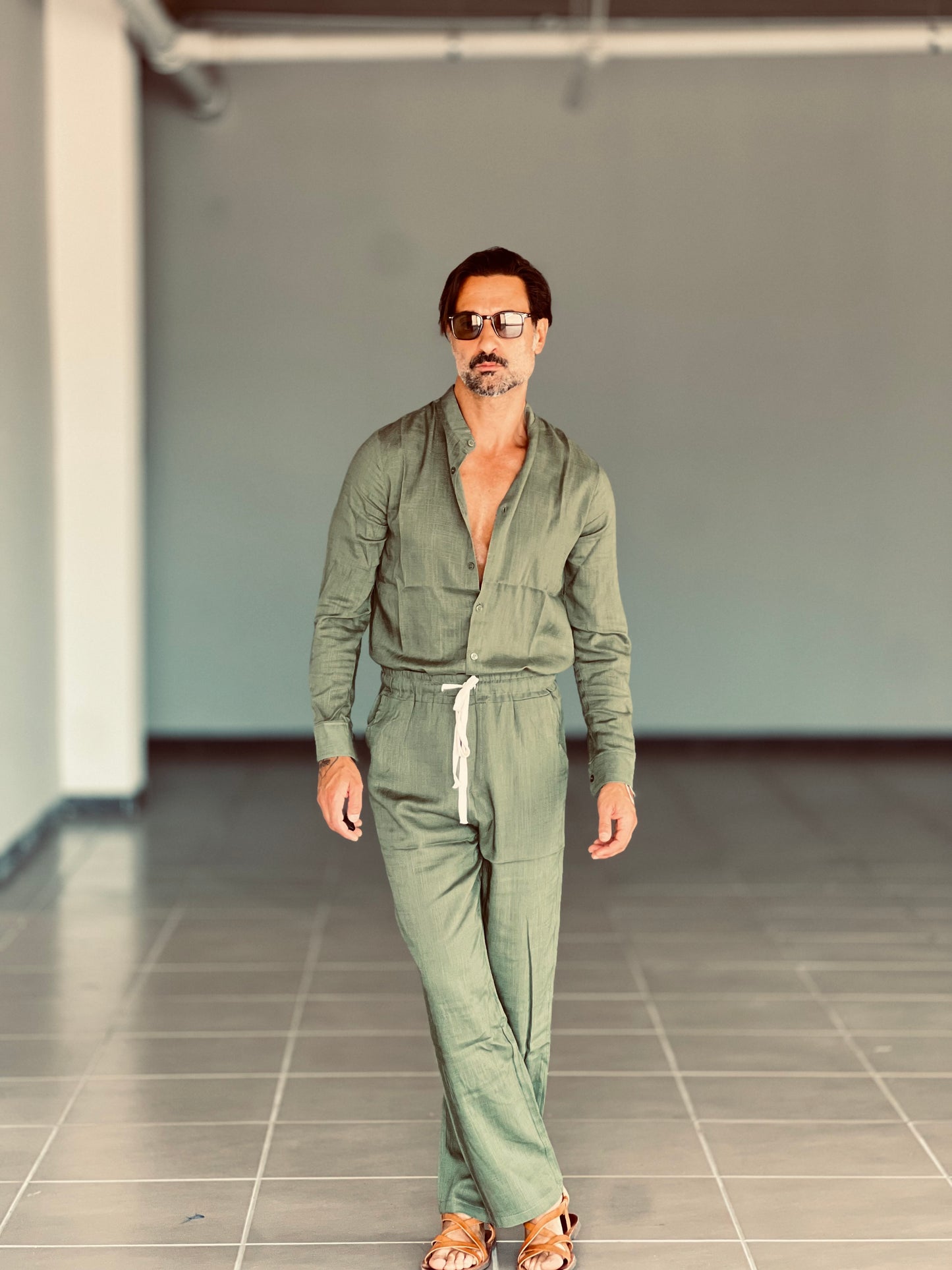 CAMICIA VERDE COREANA MISTO LINO