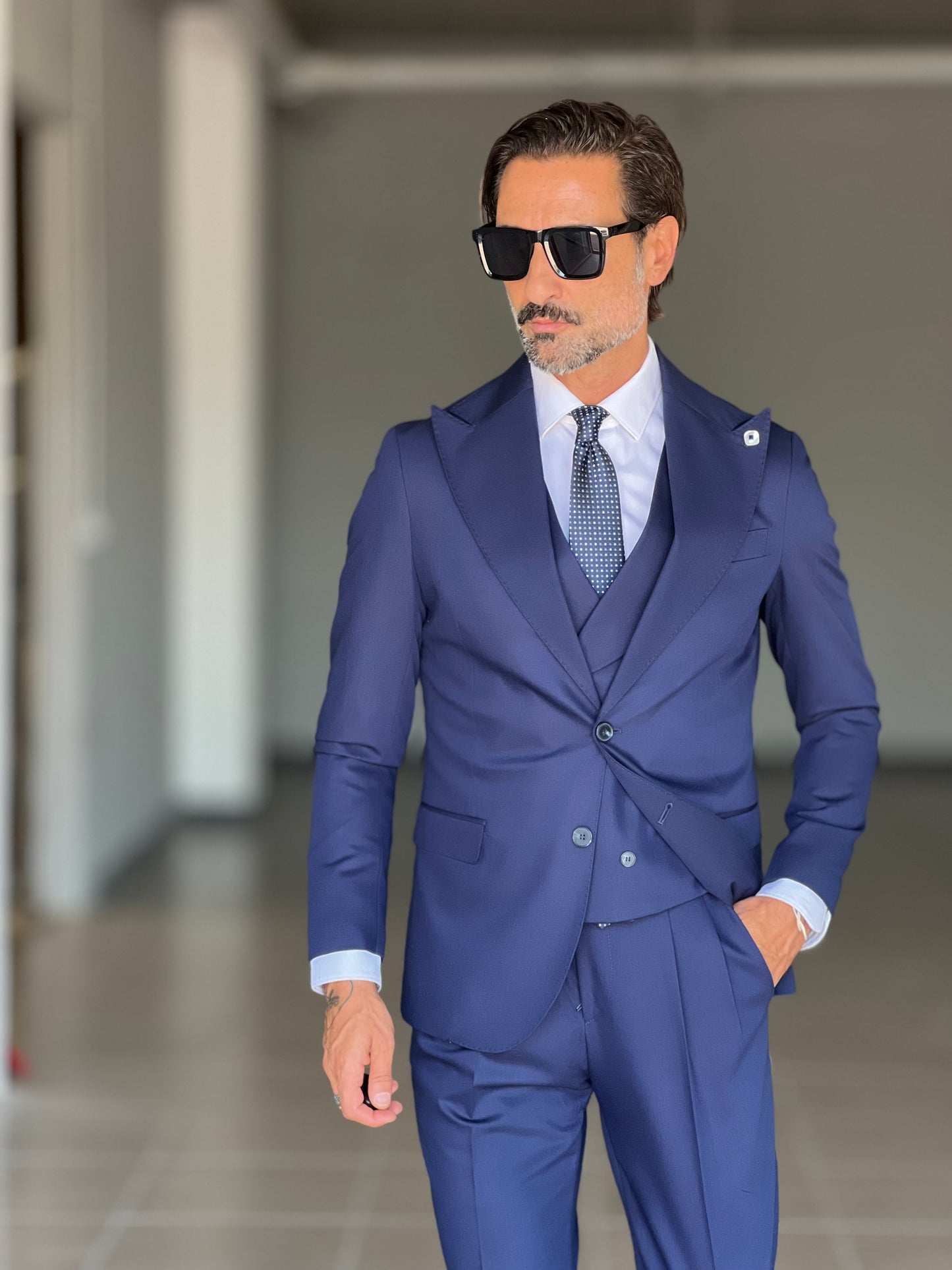 ABITO BLU MONOPETTO 30% LANA 3 PEZZI CON GILET