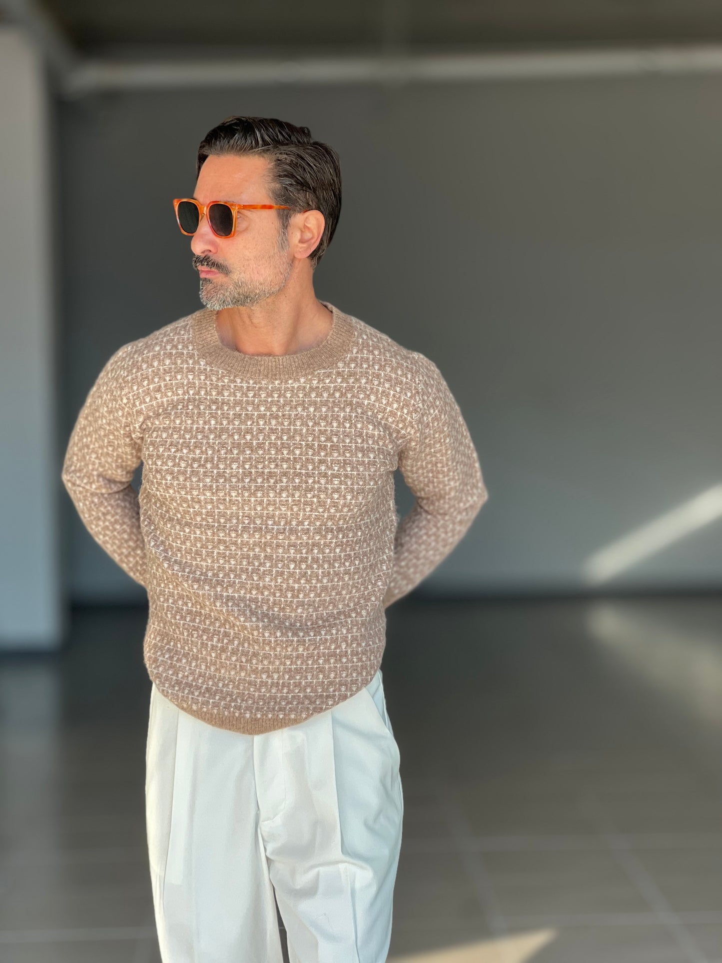 MAGLIA GIRO CAMMELLO MICROFANTASIA MISTO LANA