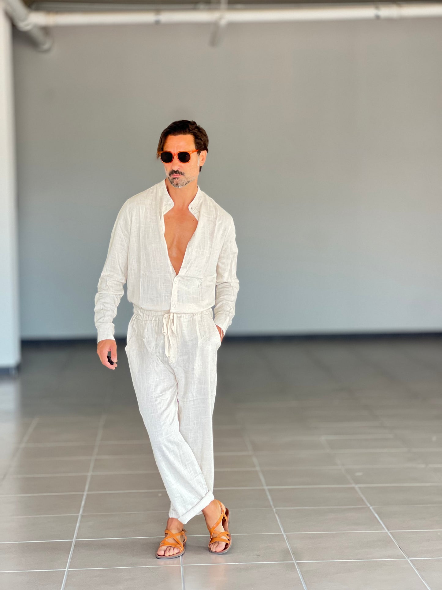 WHITE VISCOSE TROUSERS WITH REGULAR BOTTOM