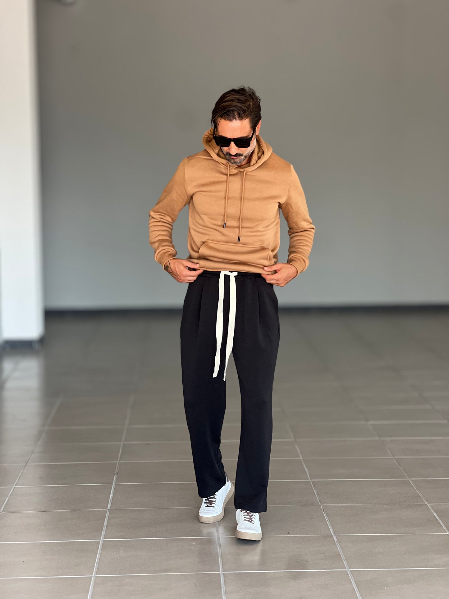 WHITE VISCOSE TROUSERS WITH REGULAR BOTTOM