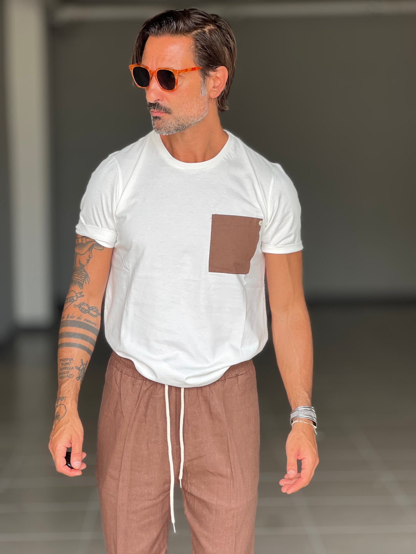 T SHIRT BIANCA COTONE TASCHINO MORO