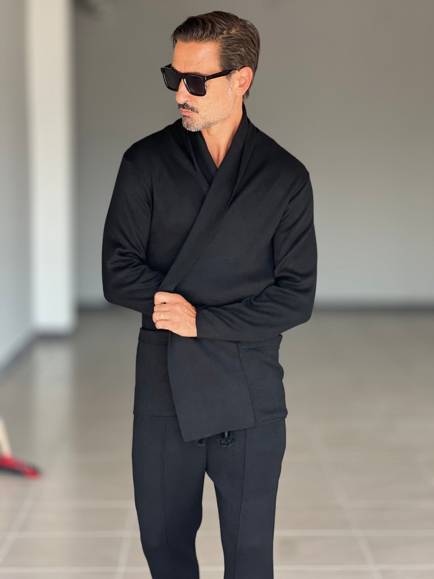 CARDIGAN NERO MAXI SCIALLATO XAGON