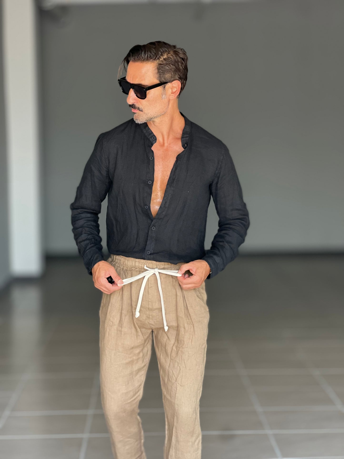 WHITE VISCOSE TROUSERS WITH REGULAR BOTTOM