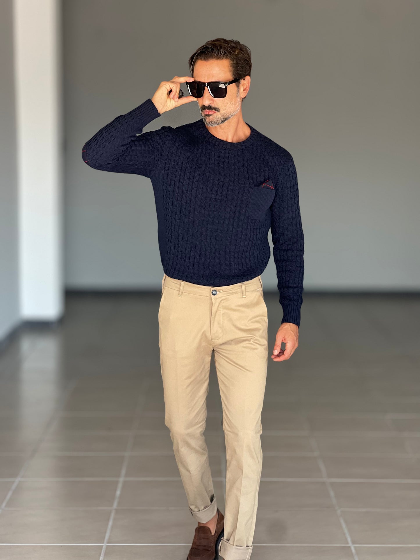 MAGLIA OPERATA BLU TOPPE AI GOMITI
