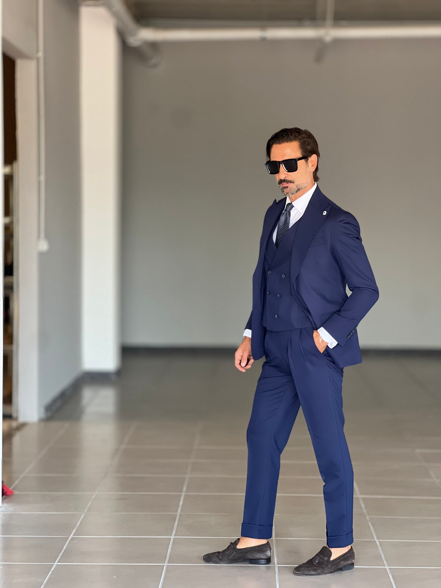 ABITO BLU MONOPETTO 30% LANA 3 PEZZI CON GILET