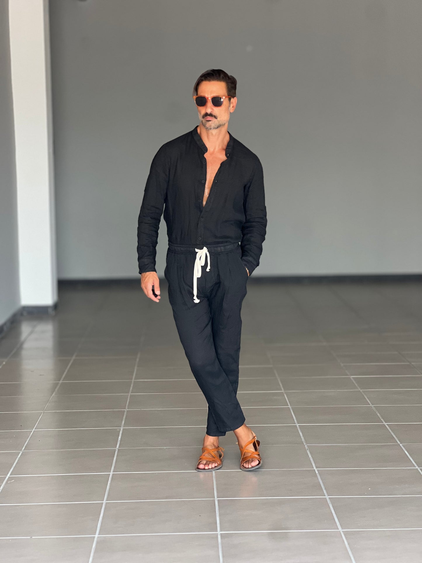 WHITE VISCOSE TROUSERS WITH REGULAR BOTTOM