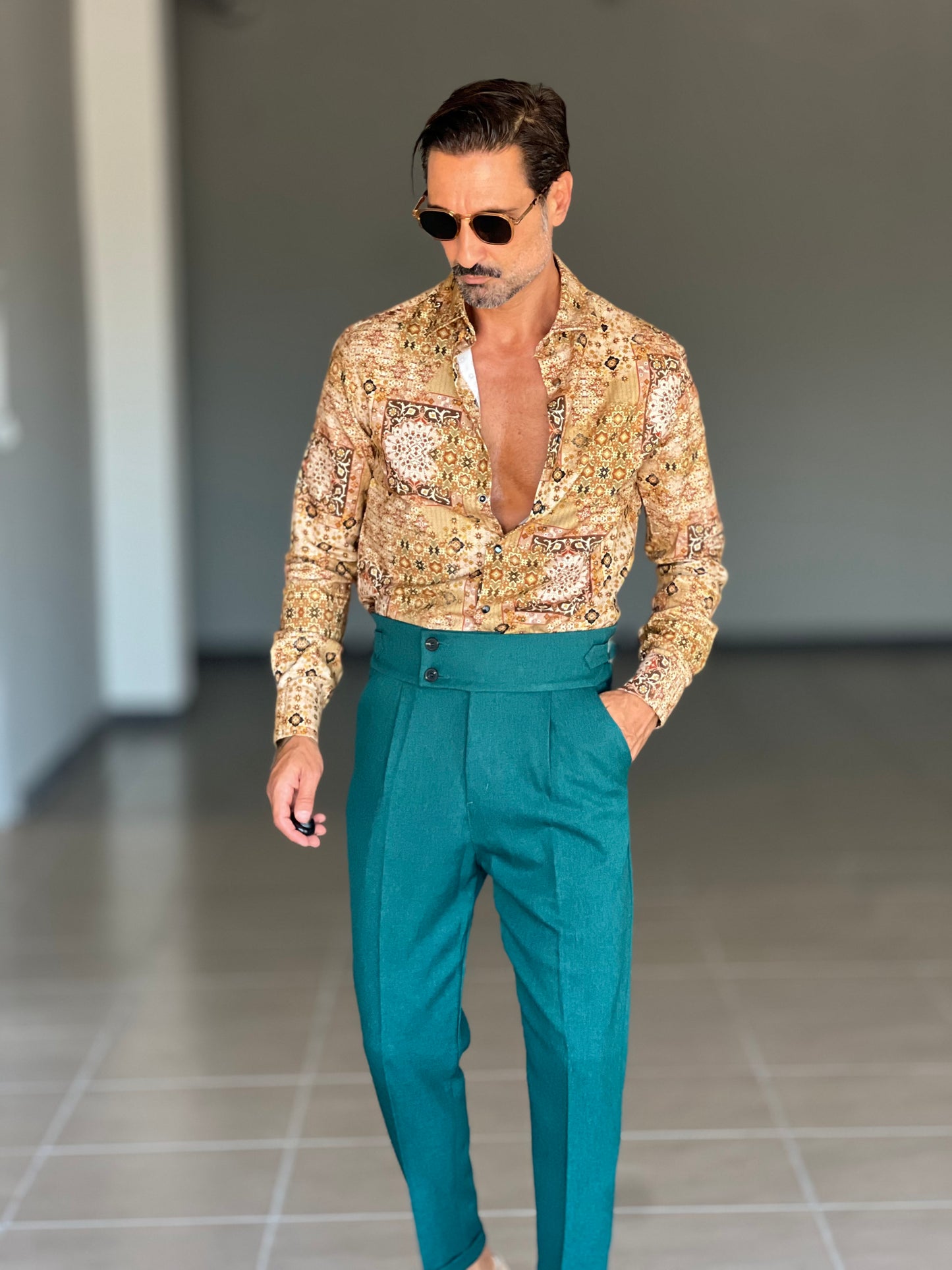 WHITE VISCOSE TROUSERS WITH REGULAR BOTTOM