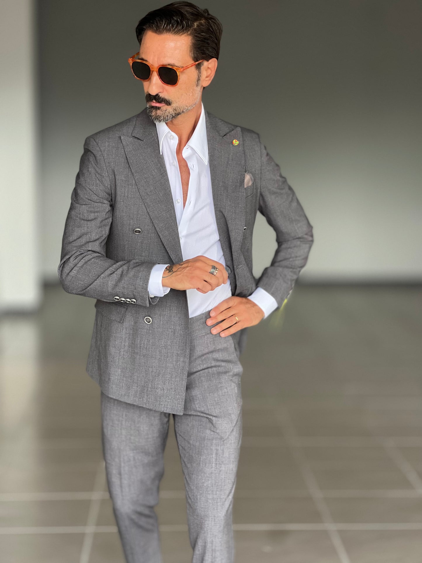 ABITO GRIGIO PIOMBO DOPPIOPETTO BOTTONE METALLO VISCOSA E MISTI