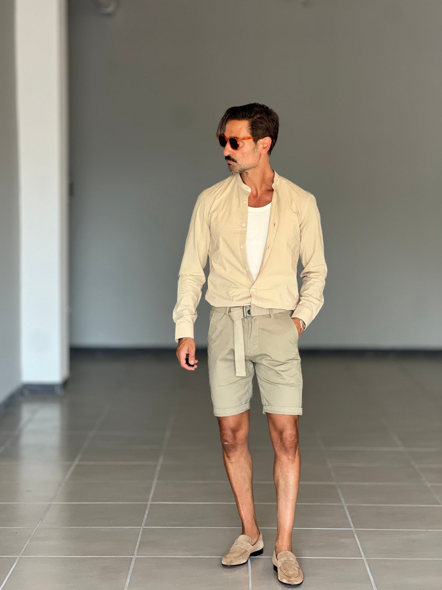 WHITE VISCOSE TROUSERS WITH REGULAR BOTTOM