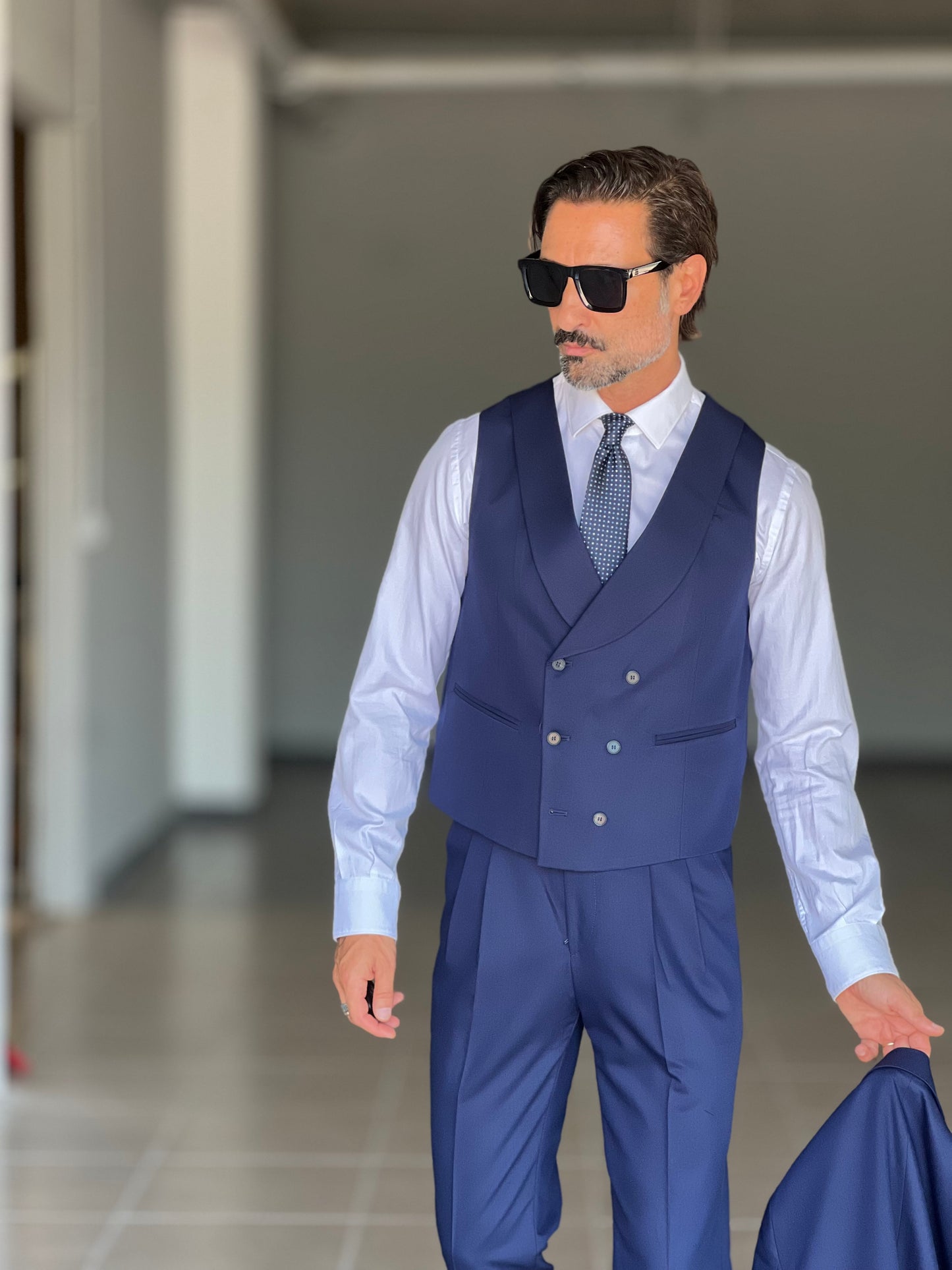 ABITO BLU MONOPETTO 30% LANA 3 PEZZI CON GILET