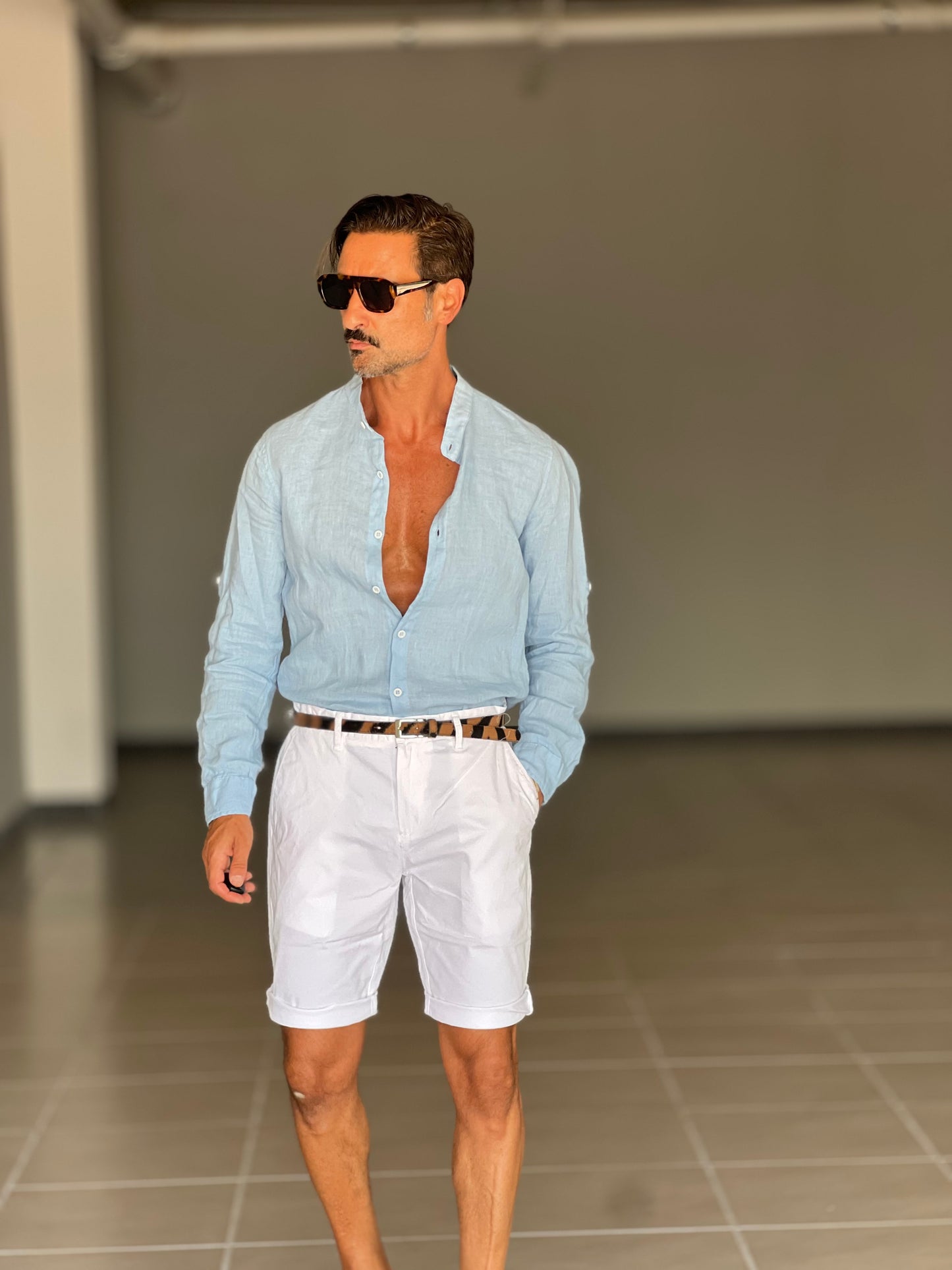 WHITE VISCOSE TROUSERS WITH REGULAR BOTTOM