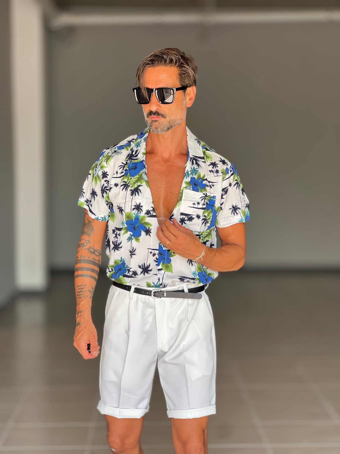 WHITE VISCOSE TROUSERS WITH REGULAR BOTTOM