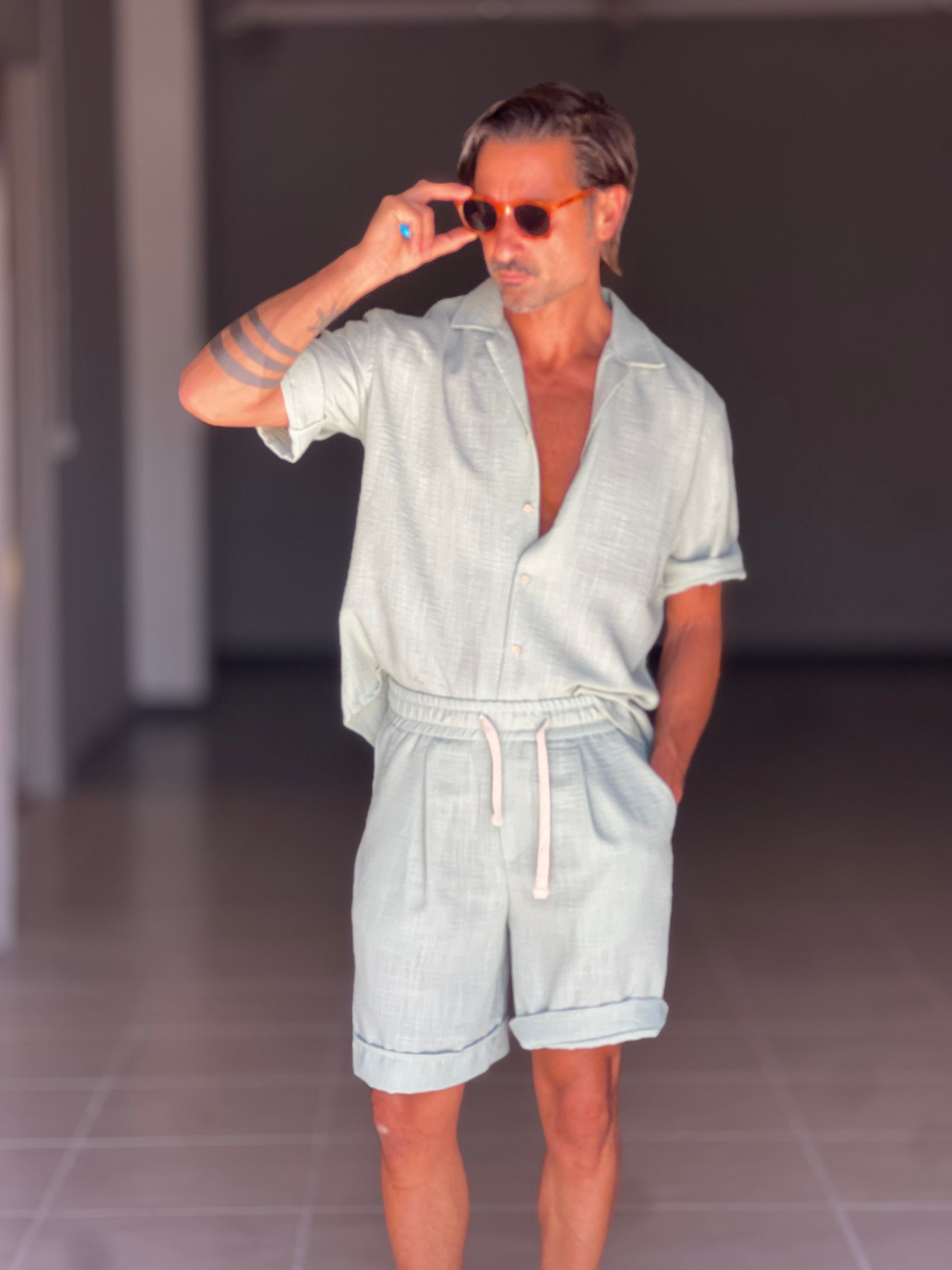 °COORDINATO VERDE MENTA CAMICIA E BERMUDA EFFETTO LINO.