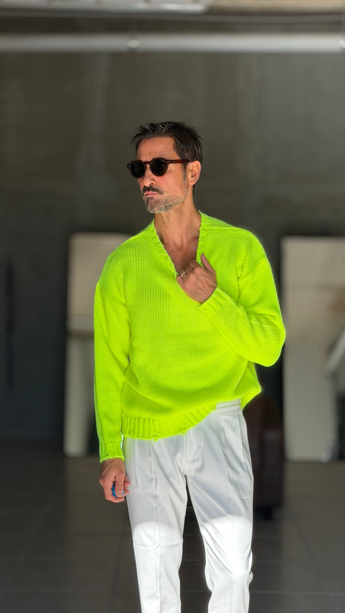 WHITE VISCOSE TROUSERS WITH REGULAR BOTTOM