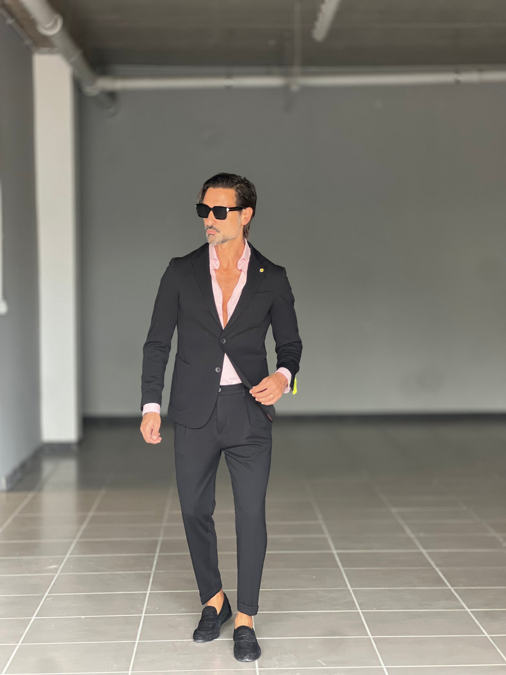 *ABITO  NERO MONOPETTO OPERATO PANTALONE MEZZAMOLLA