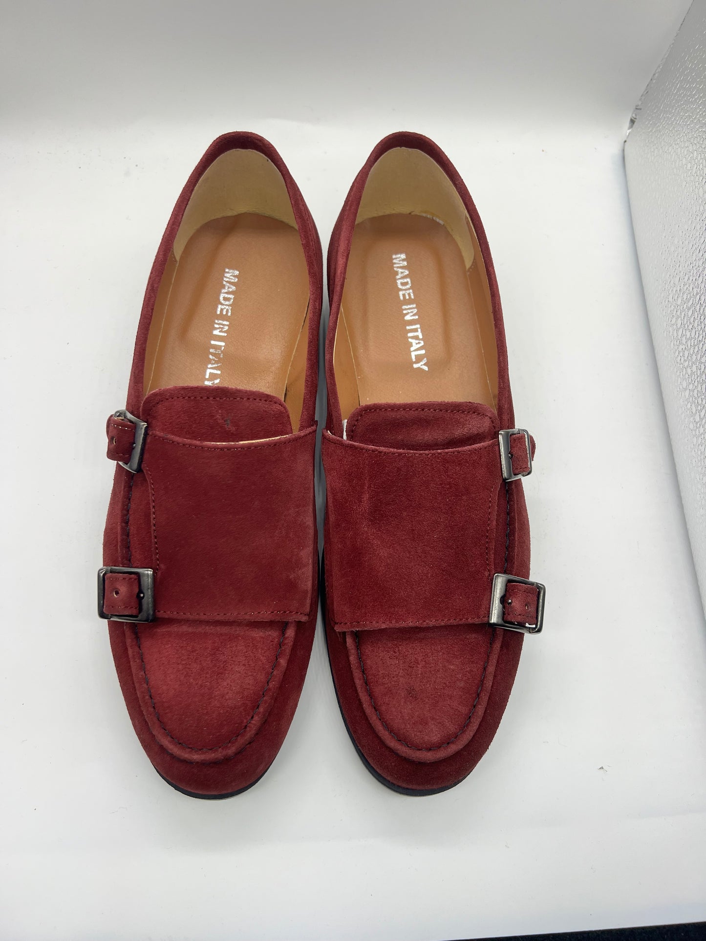 MOCASSINO CAMOSCIO PRUGNA DOPPIAFIBBIA FONDO GOMMA