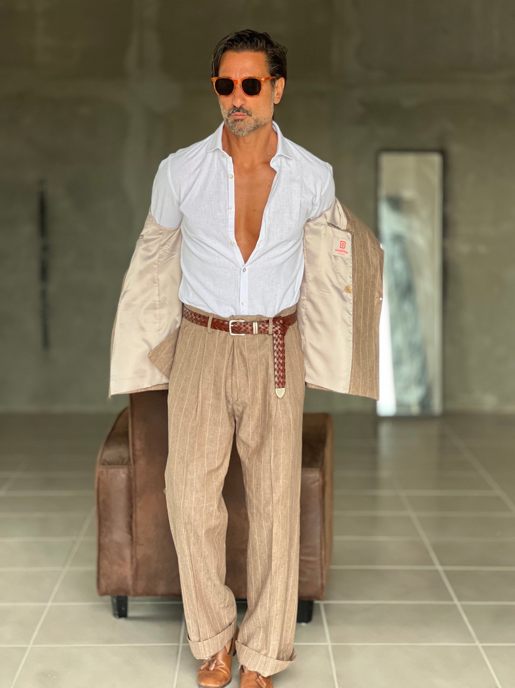 WHITE VISCOSE TROUSERS WITH REGULAR BOTTOM