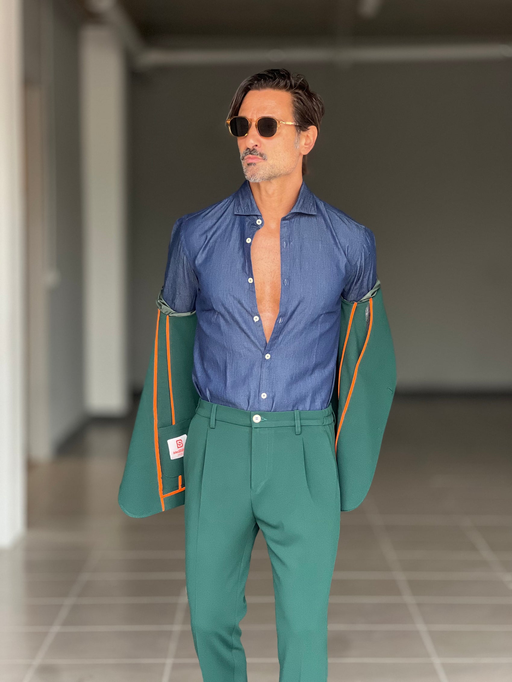 *ABITO VERDE MONOPETTO OPERATO PANTALONE MEZZAMOLLA 00200