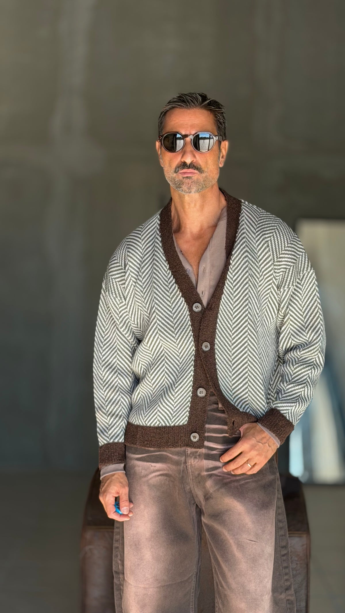WHITE VISCOSE TROUSERS WITH REGULAR BOTTOM