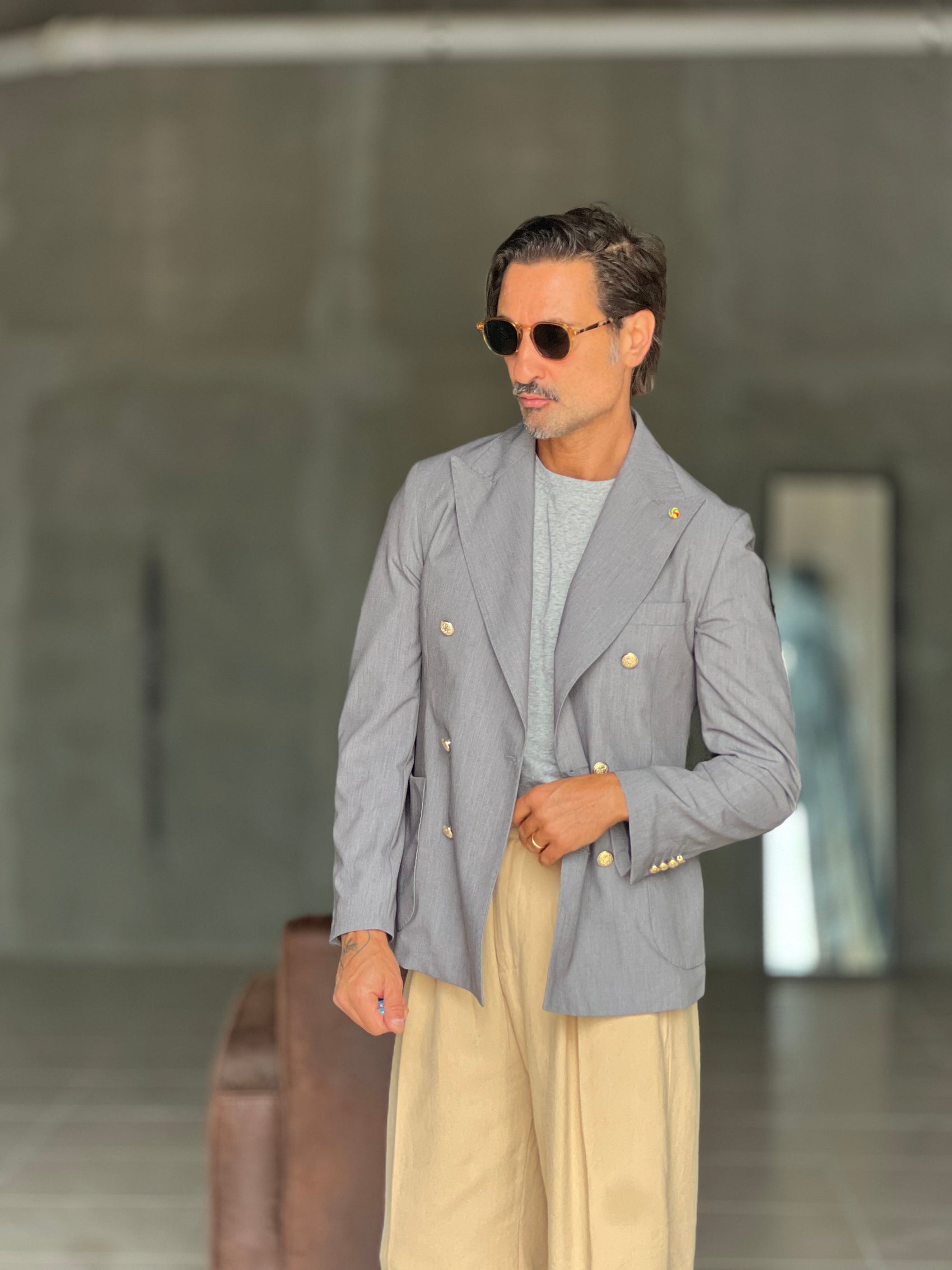 GIACCA DOPPIOPETTO GRIGIA BOTTONE ORO (ABBINABILE AL PANTALONE 00131)