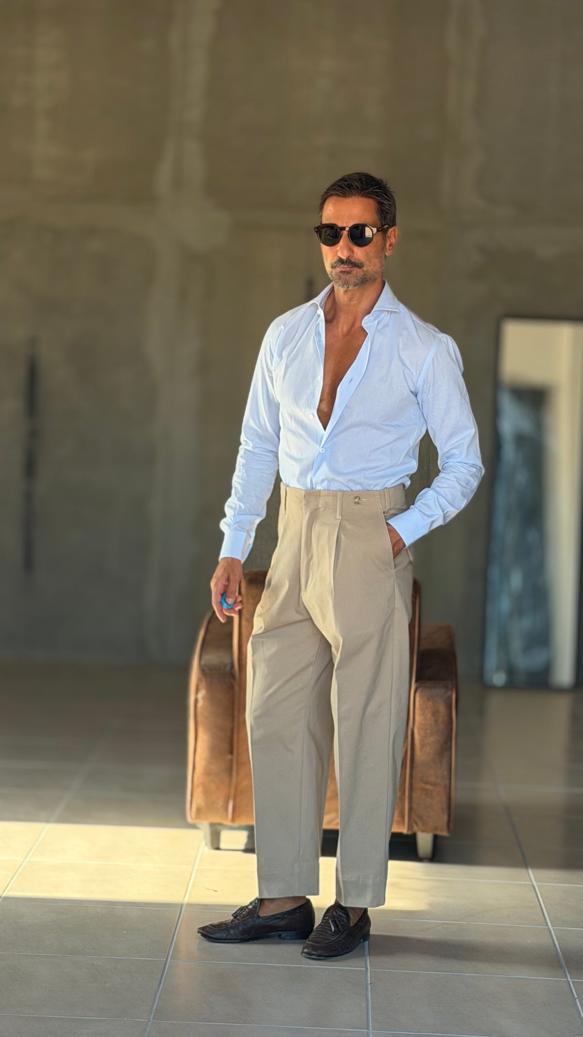WHITE VISCOSE TROUSERS WITH REGULAR BOTTOM