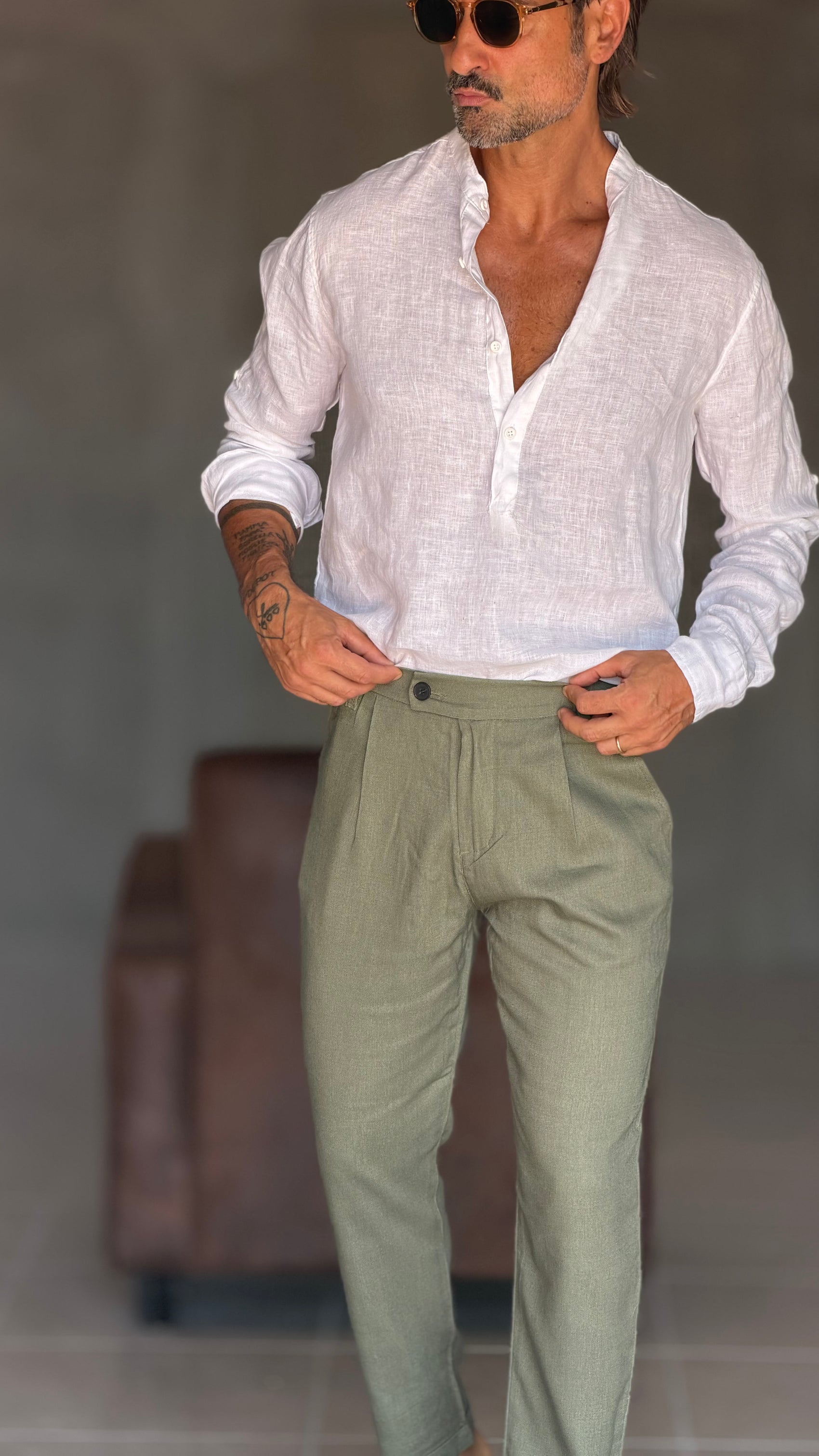WHITE VISCOSE TROUSERS WITH REGULAR BOTTOM