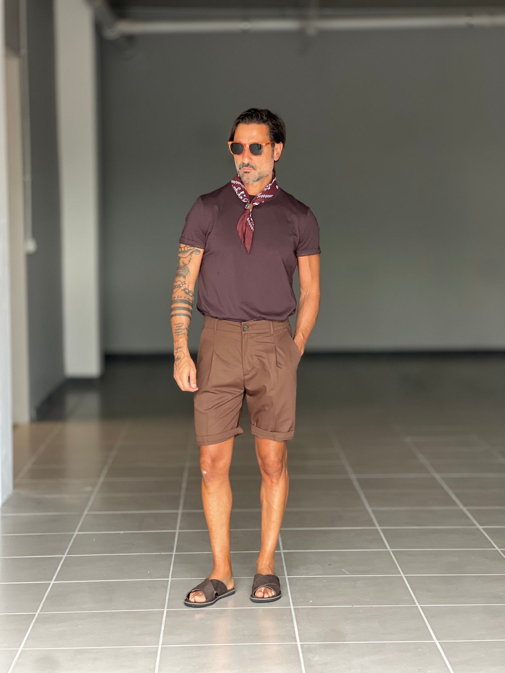 BERMUDA MORO PINCES COTONE 553