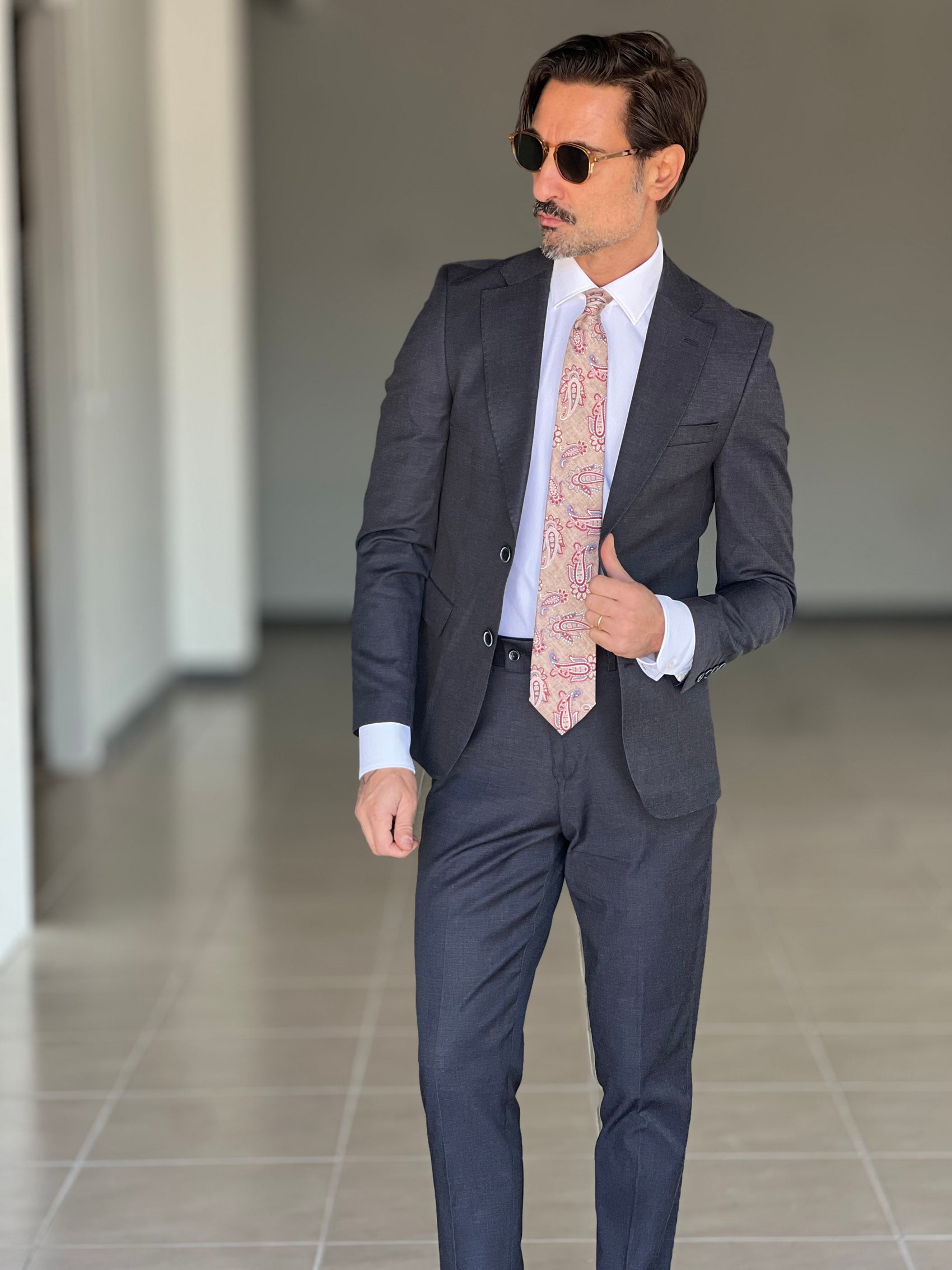 ABITO  GRIGIO PIOMBO  MONOPETTO ELASTICIZZATO