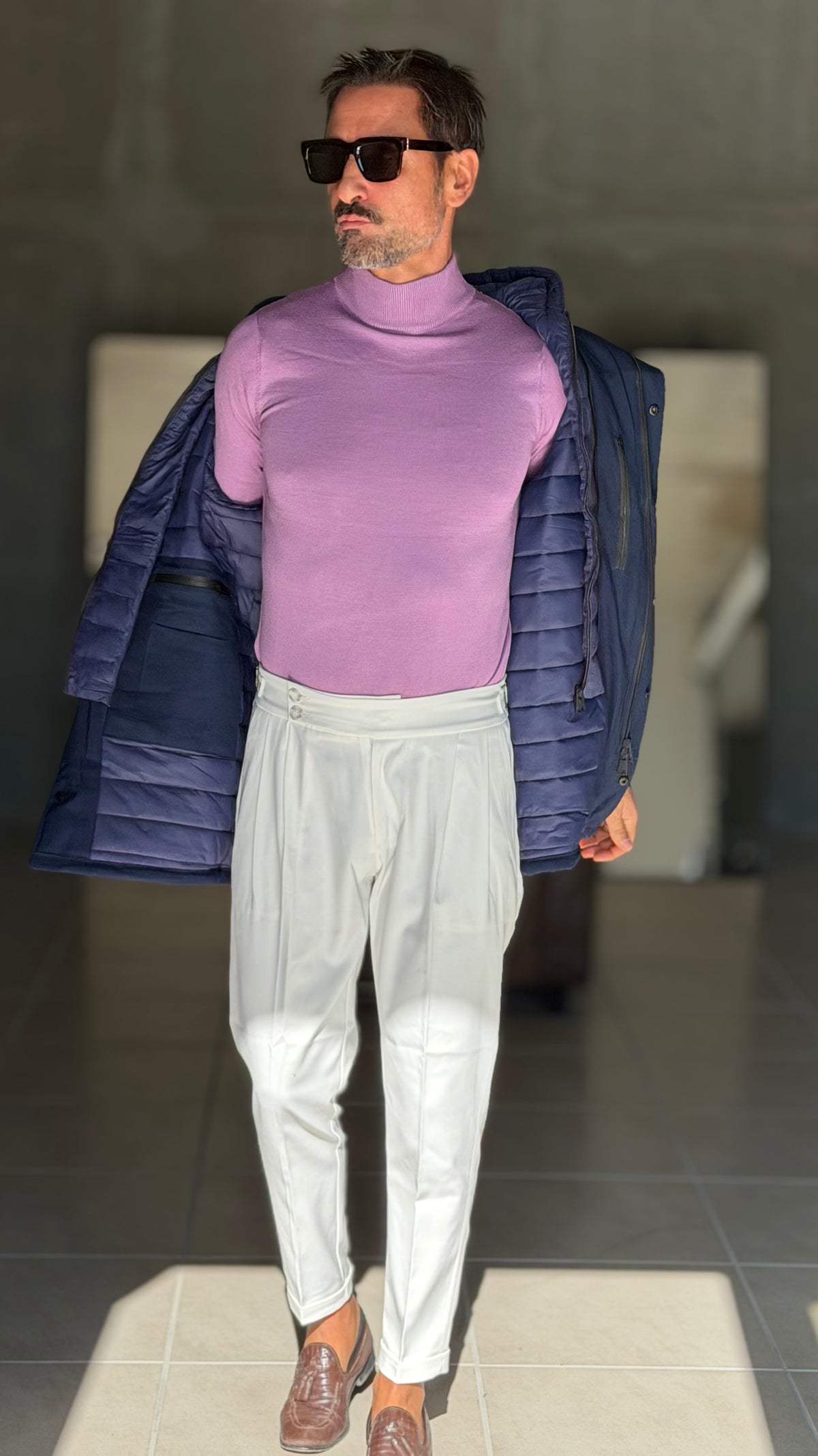 WHITE VISCOSE TROUSERS WITH REGULAR BOTTOM