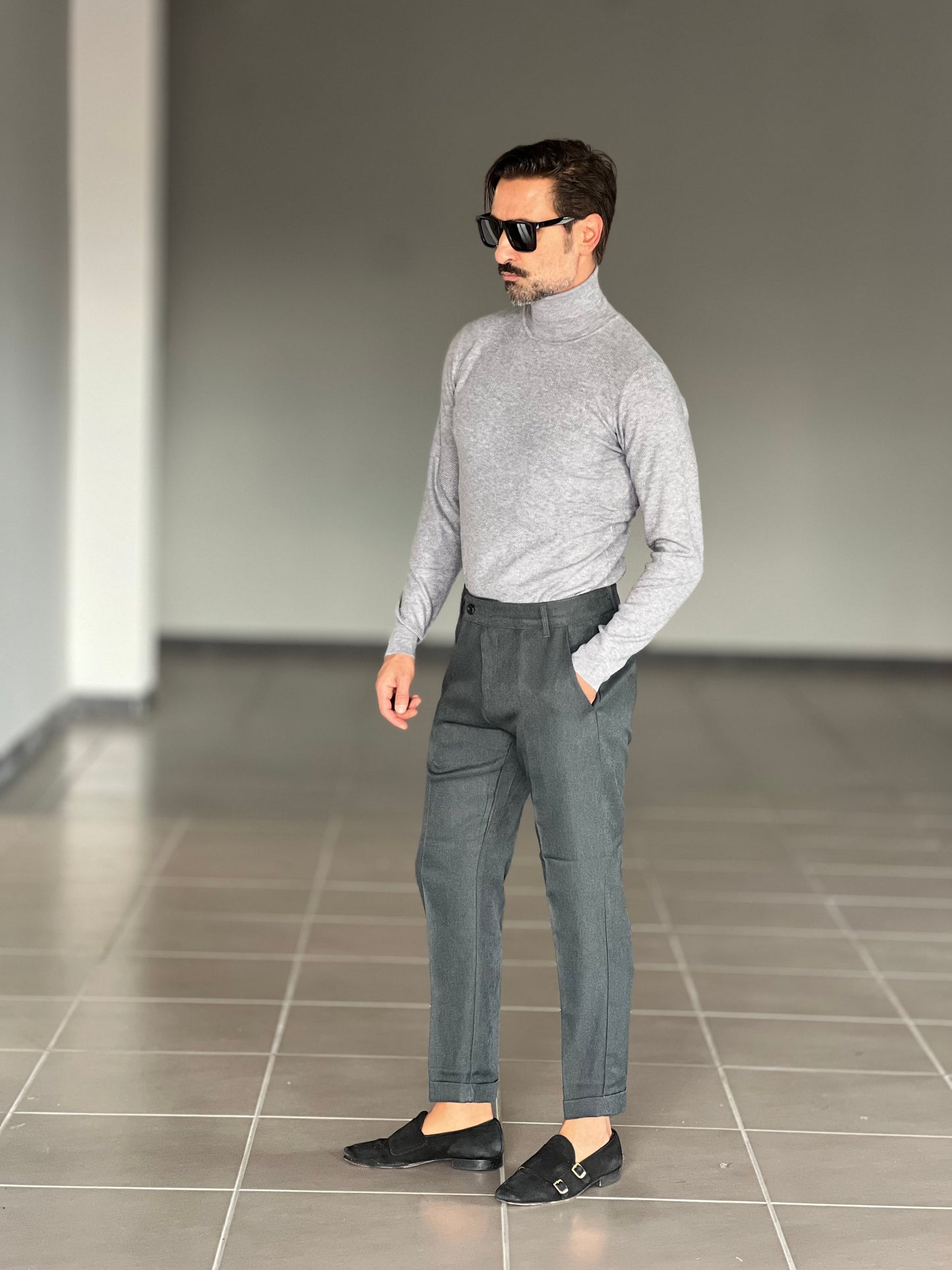 BLACK CHAIN ​​VISCOSE TROUSERS