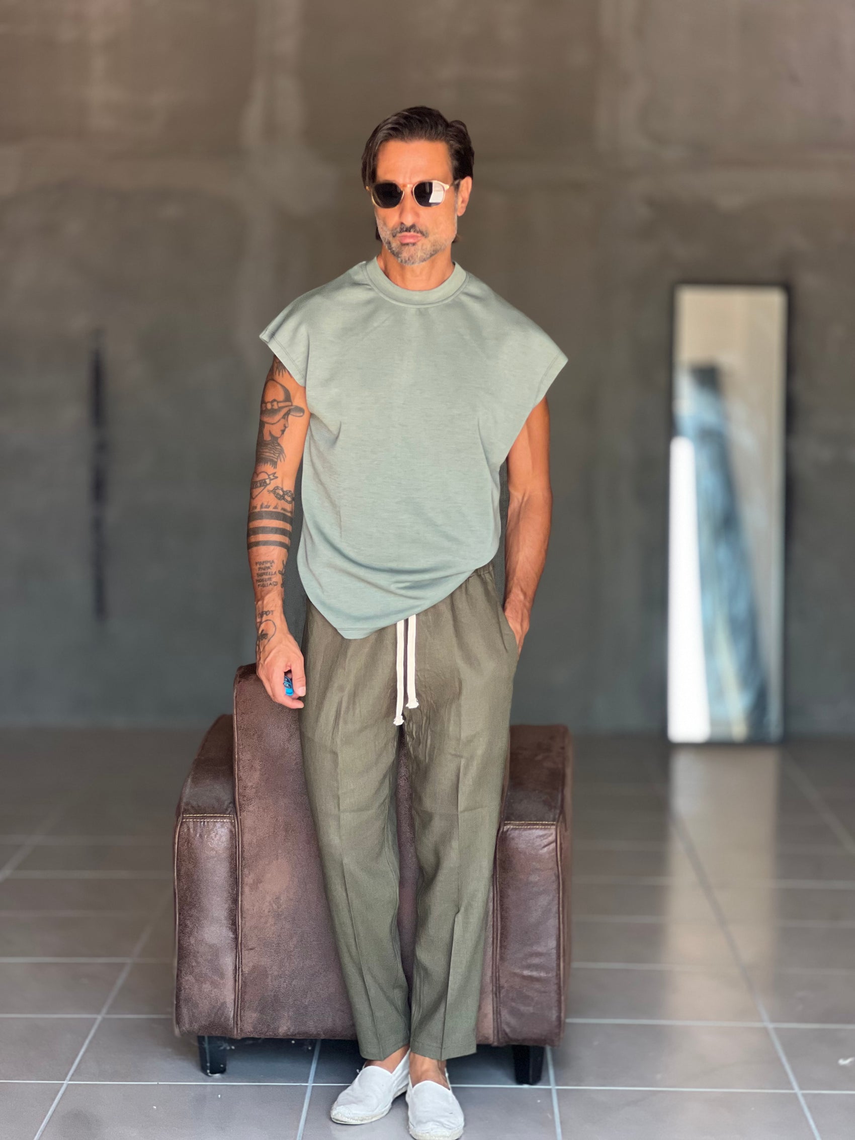 WHITE VISCOSE TROUSERS WITH REGULAR BOTTOM