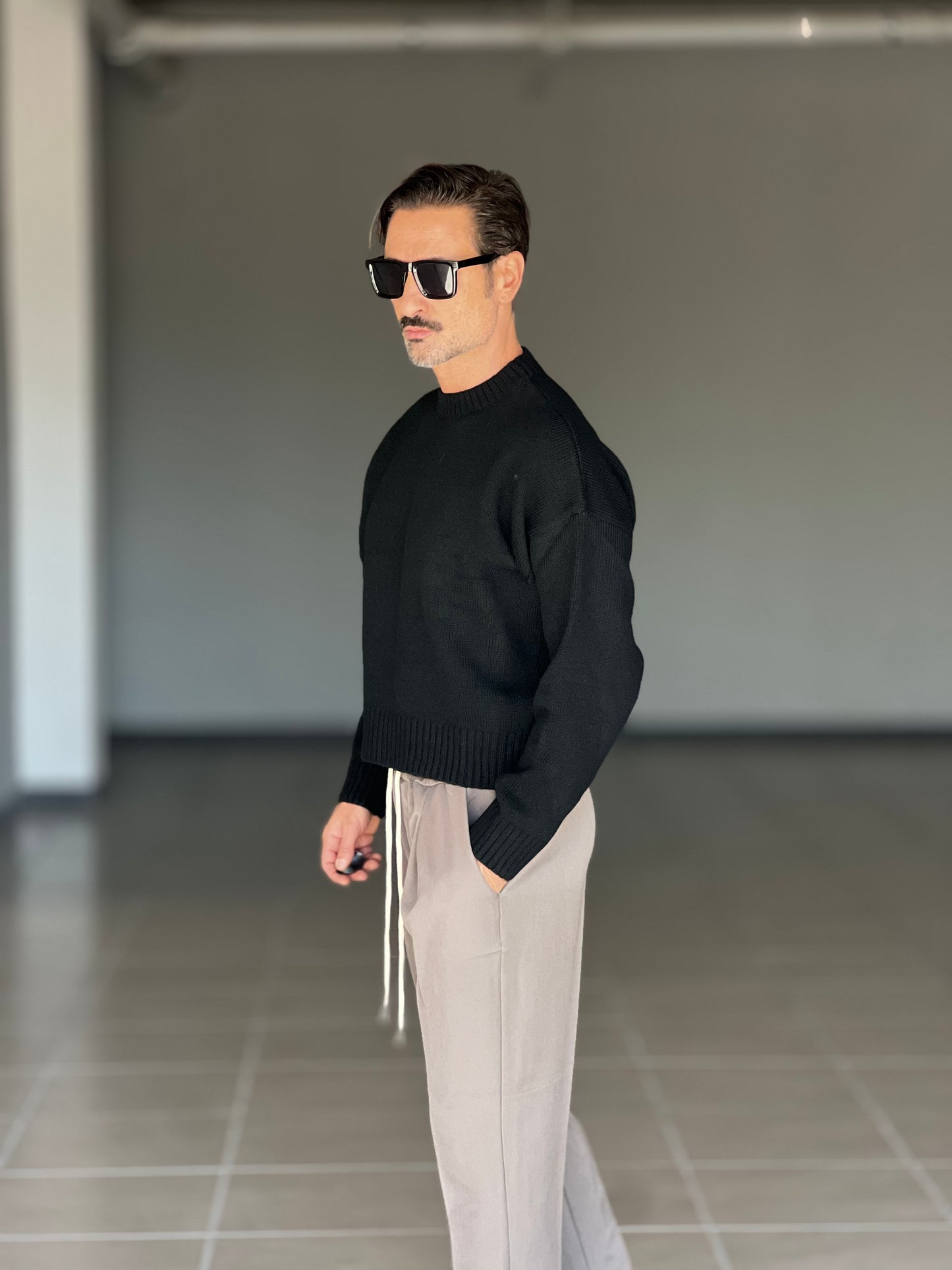 WHITE VISCOSE TROUSERS WITH REGULAR BOTTOM