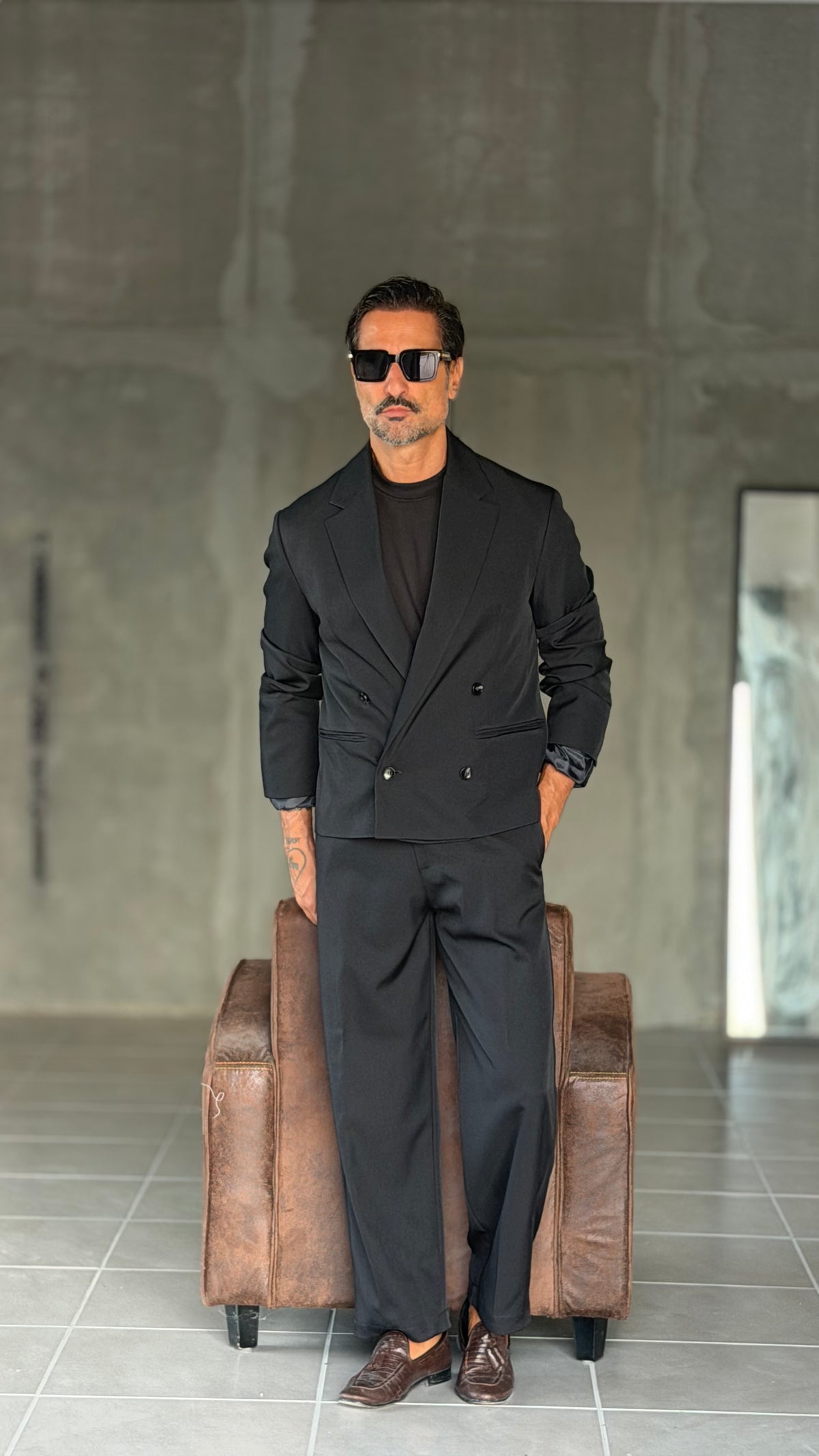 GIACCA DOPPIOPETTO NERA  CROP ALTATENSIONE 0101 (ABBINABILE AL PANTALONE NERO 0101)